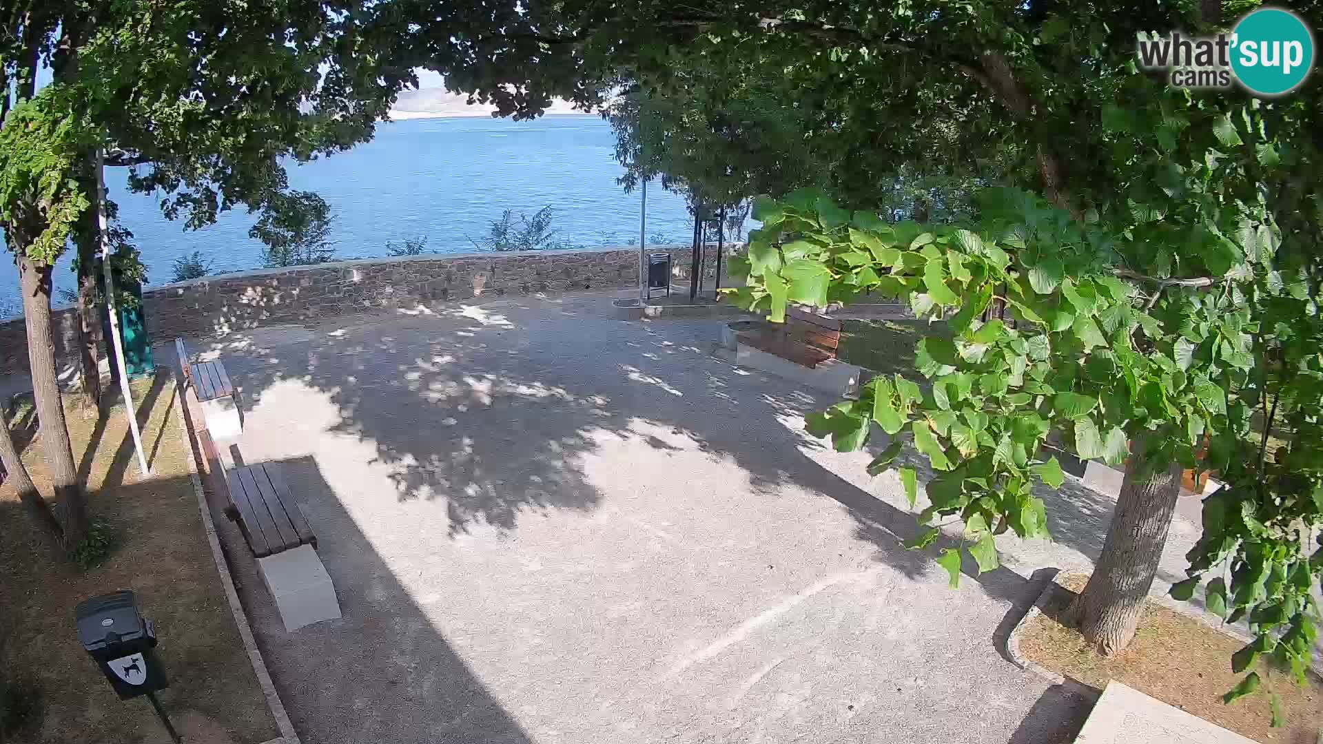 Webcam Senj en direct – Parc des Écrivains et canal du Velebit