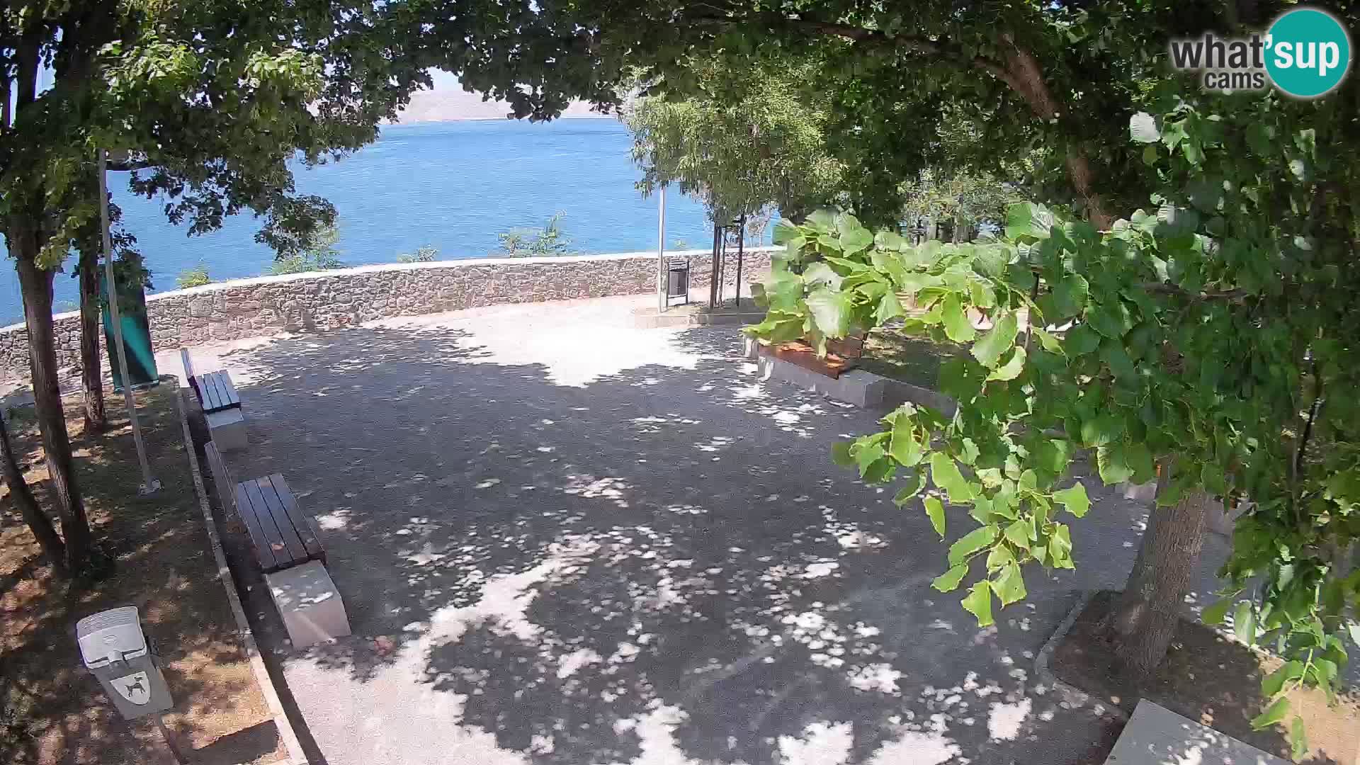 Webcam Senj en direct – Parc des Écrivains et canal du Velebit
