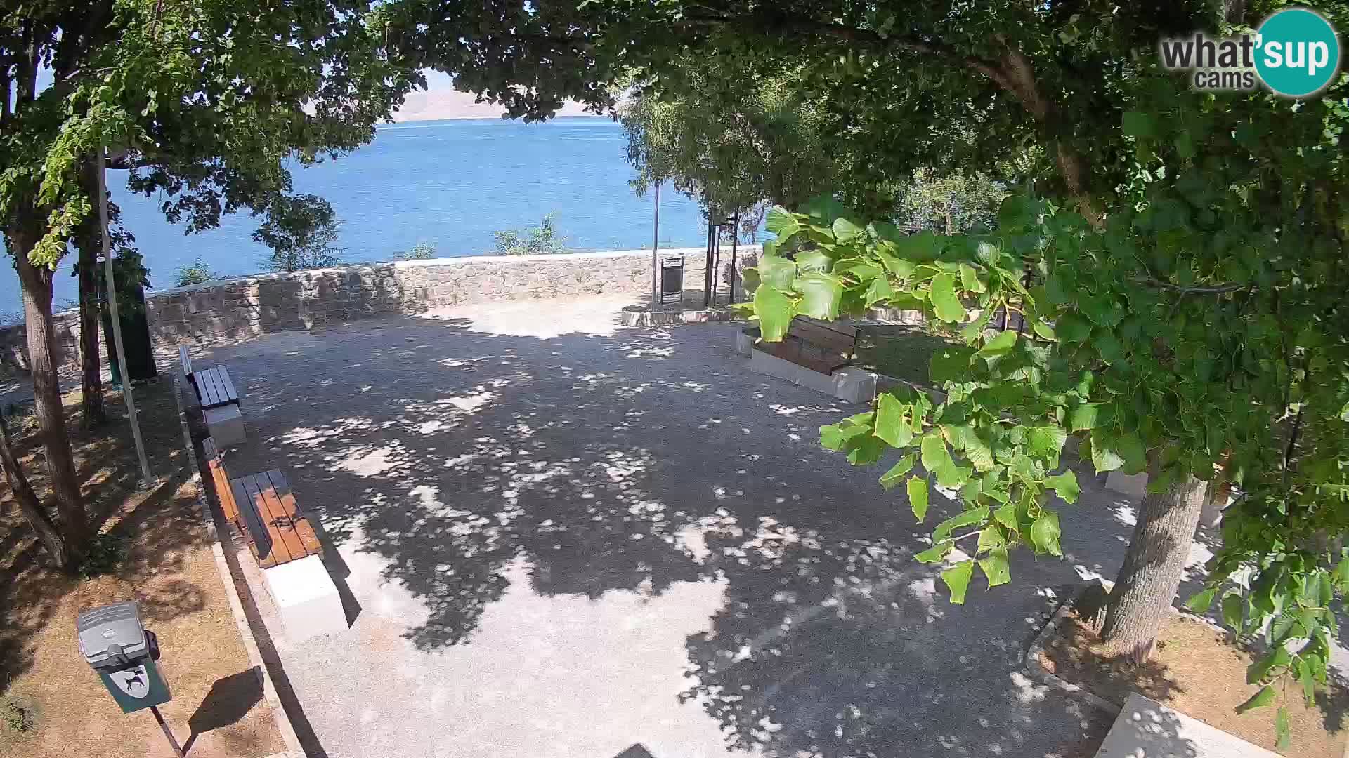 Webcam Senj en direct – Parc des Écrivains et canal du Velebit