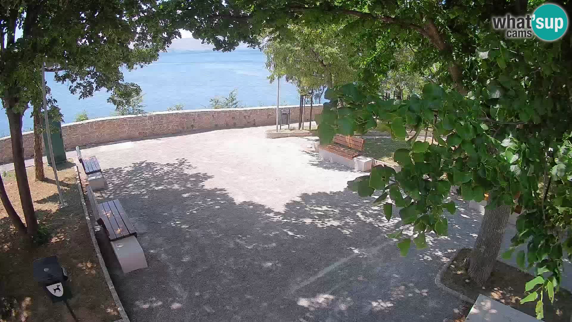 Webcam Senj en direct – Parc des Écrivains et canal du Velebit