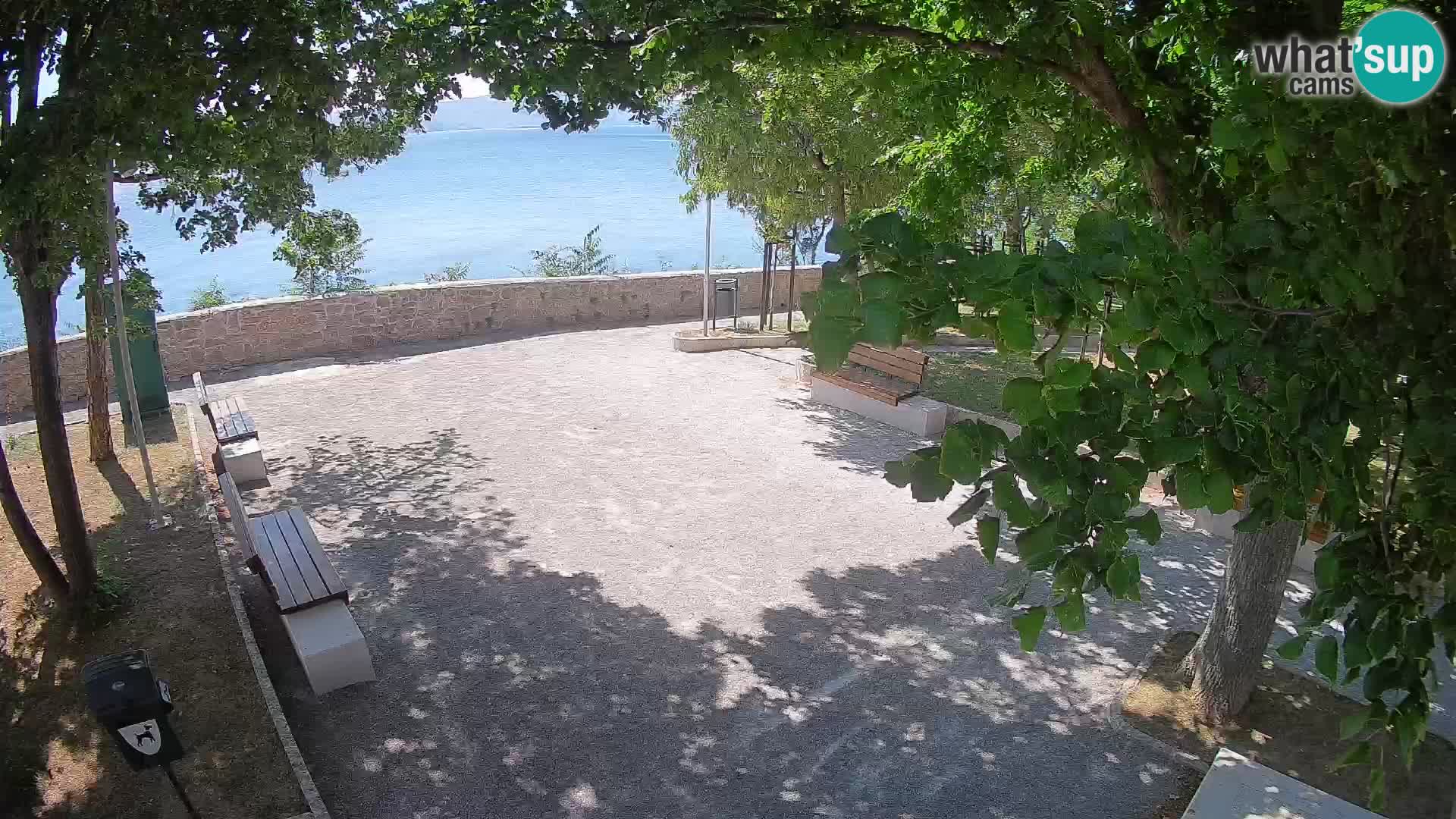 Kamera uživo Senj – Park književnika i Velebitski kanal
