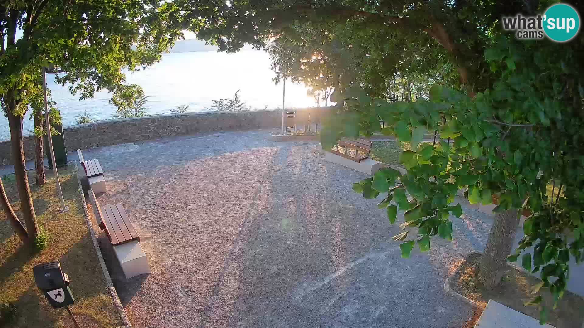 Webcam Senj en direct – Parc des Écrivains et canal du Velebit