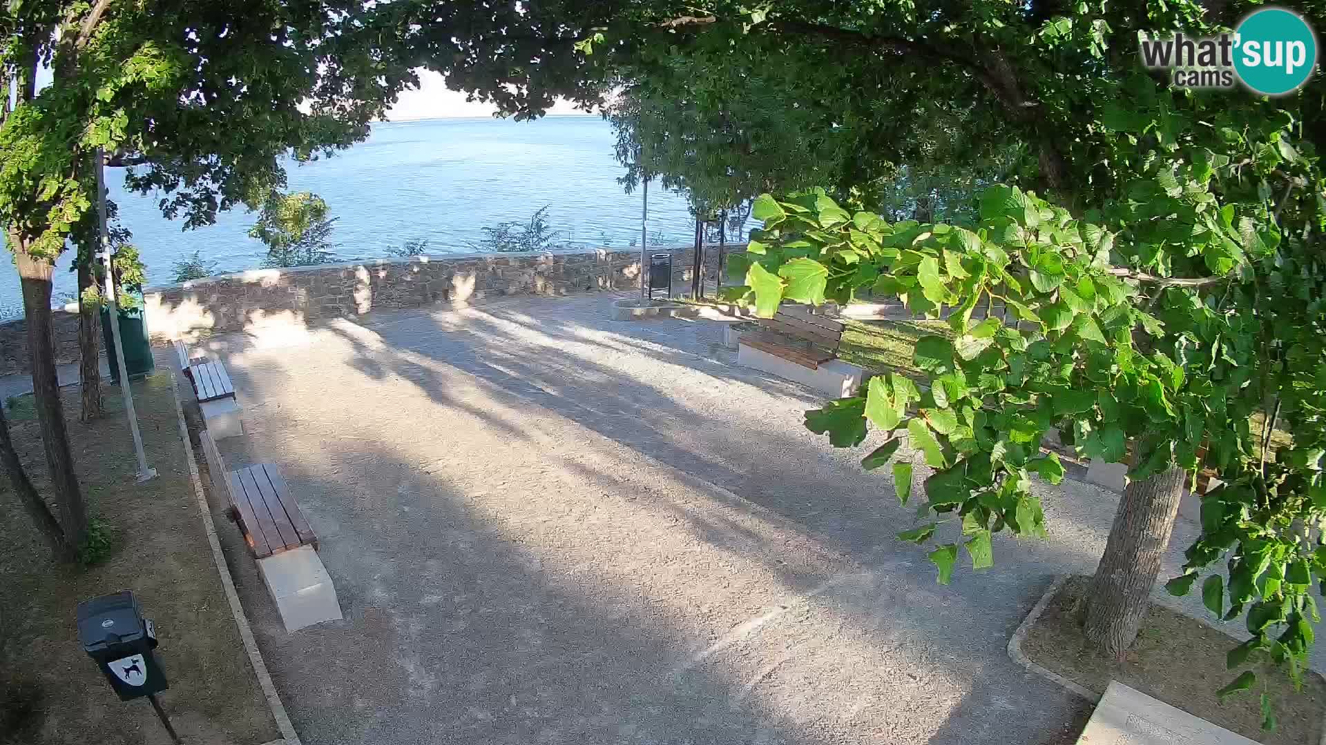 Kamera uživo Senj – Park književnika i Velebitski kanal