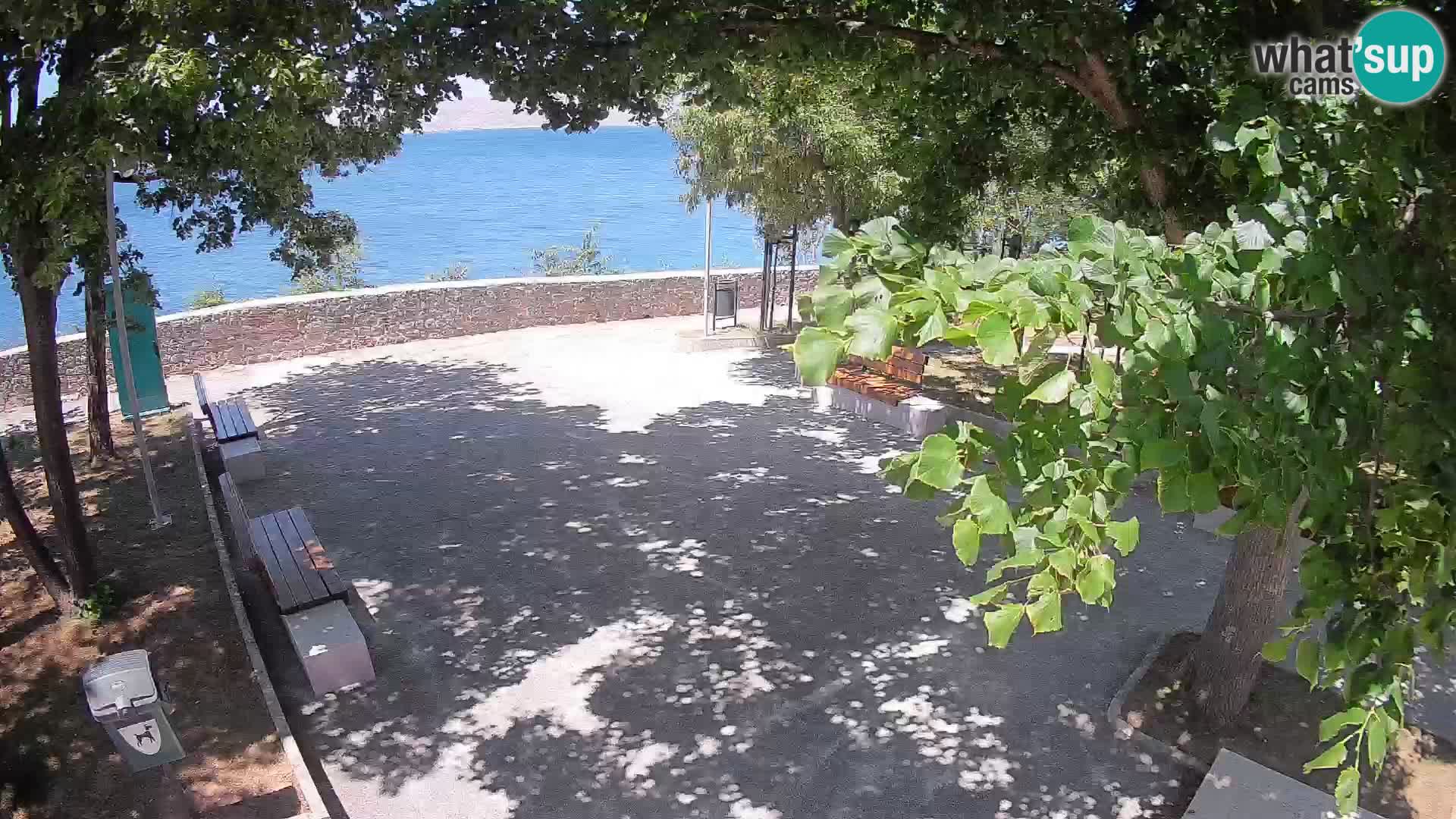 Spletna kamera Senj v živo – Park pisateljev in Velebitski kanal