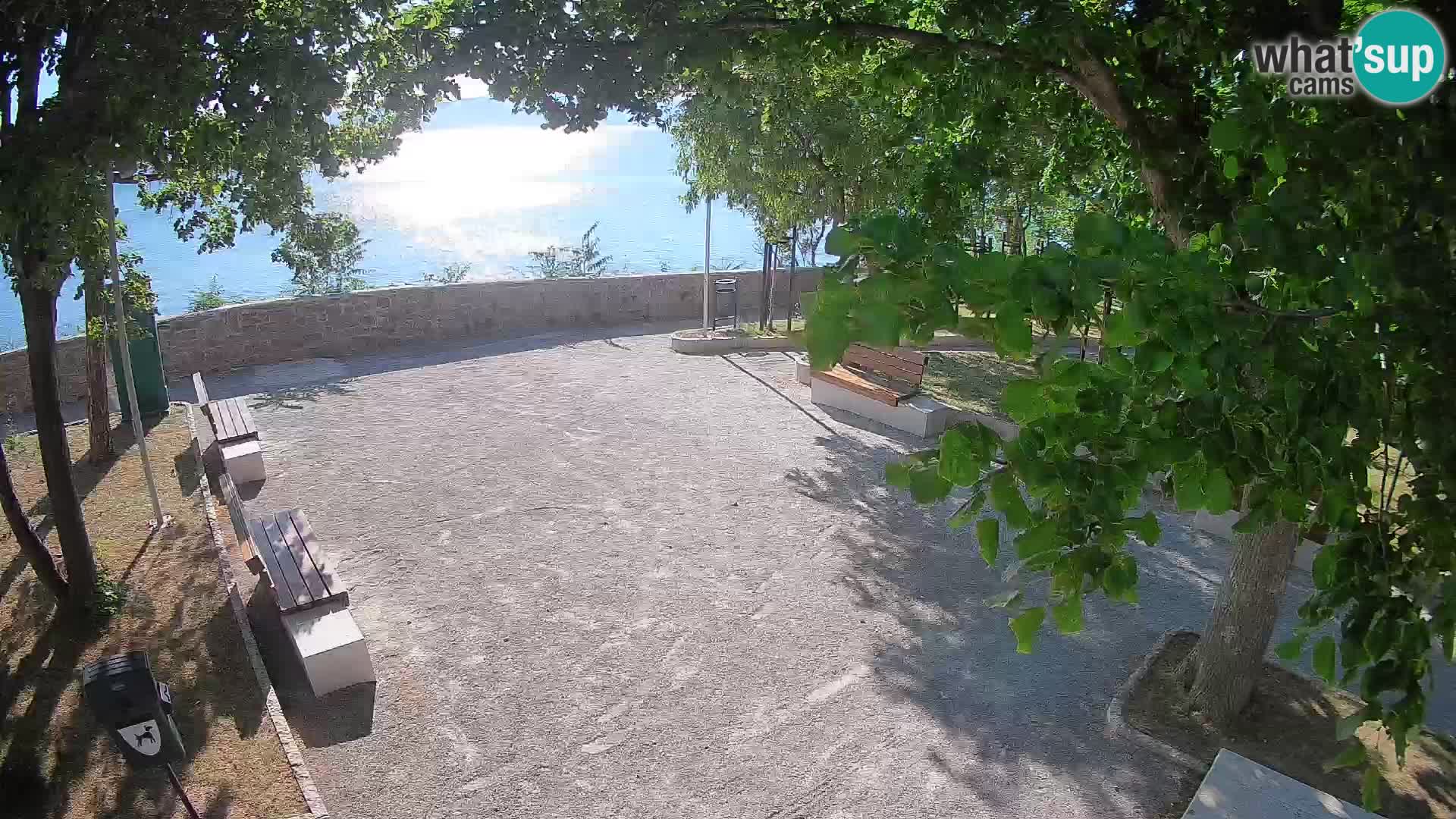 Webcam Senj en direct – Parc des Écrivains et canal du Velebit
