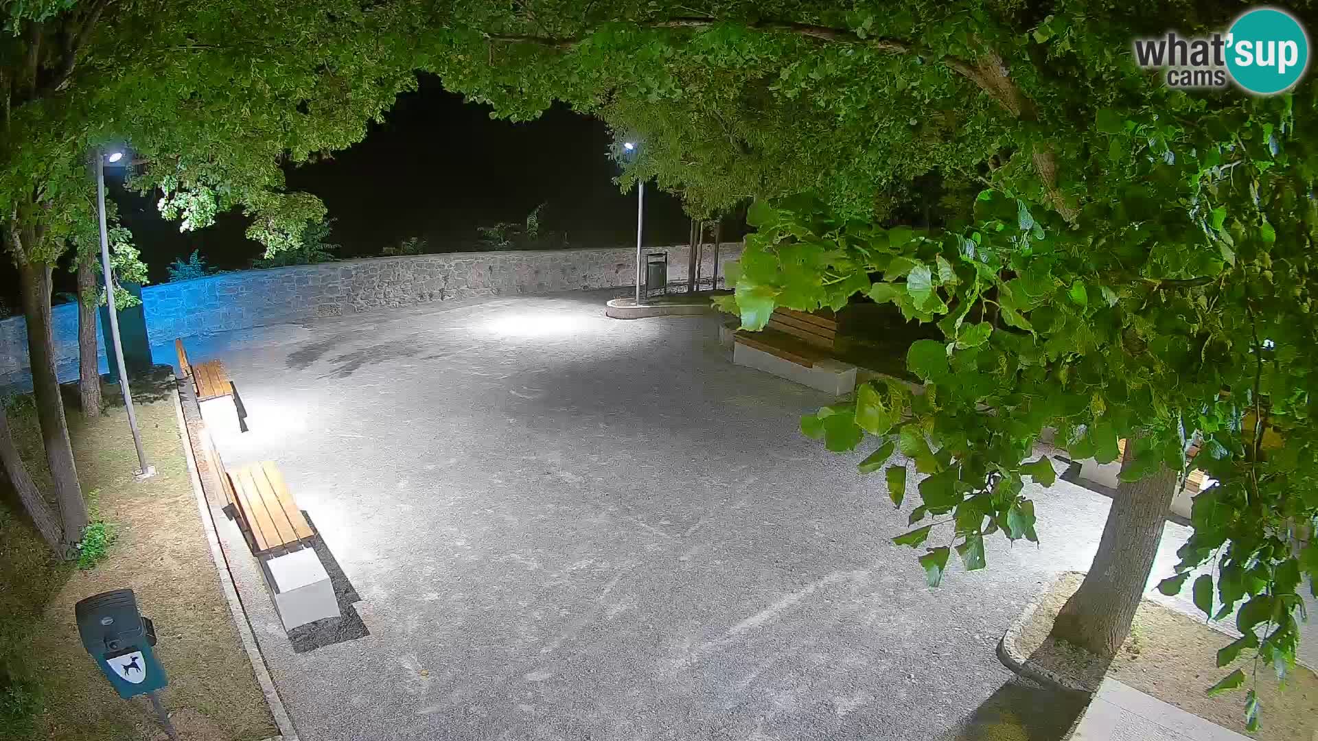 Kamera uživo Senj – Park književnika i Velebitski kanal