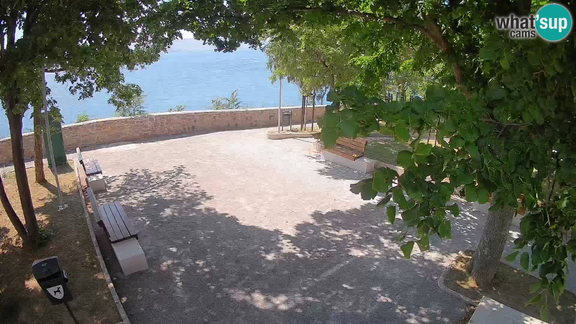 Kamera uživo Senj – Park književnika i Velebitski kanal