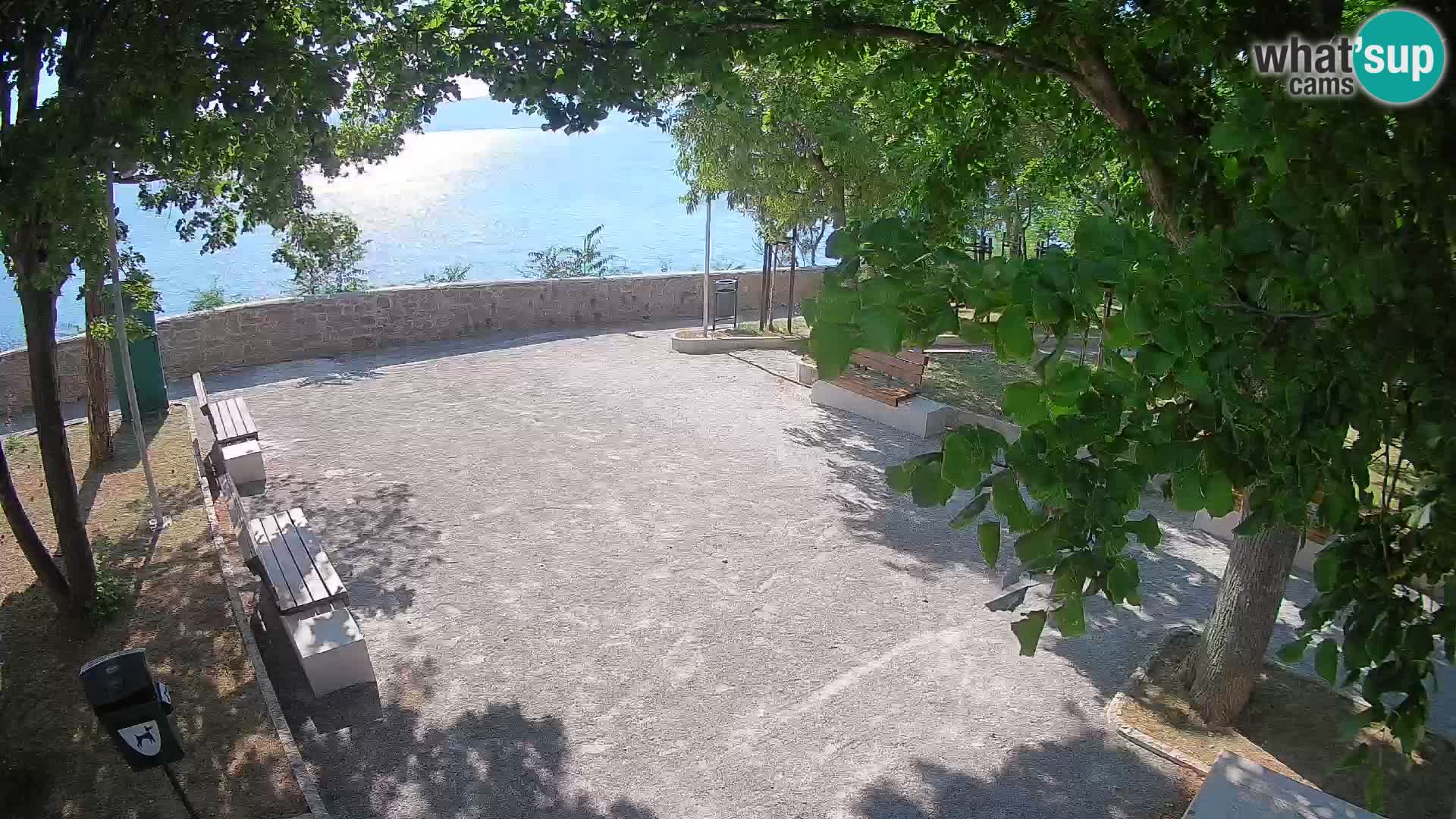 Webcam Senj en direct – Parc des Écrivains et canal du Velebit