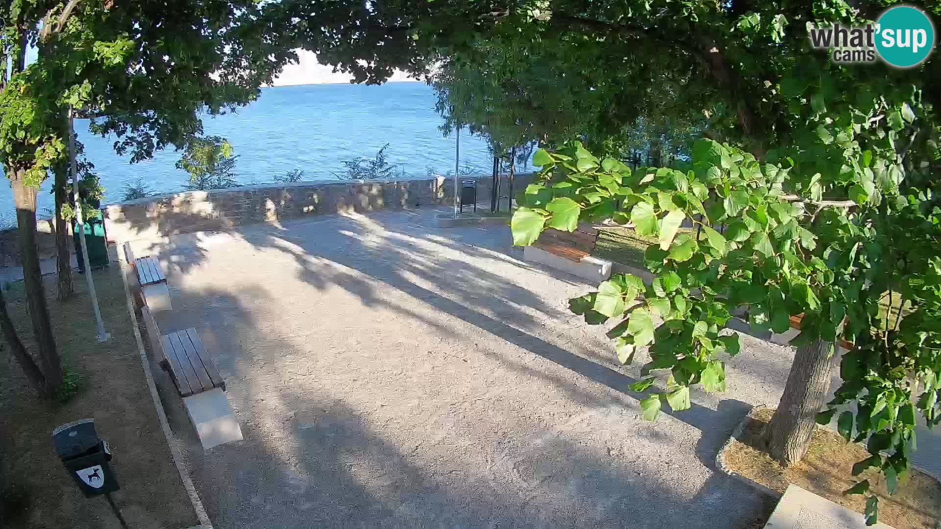 Webcam Senj en direct – Parc des Écrivains et canal du Velebit