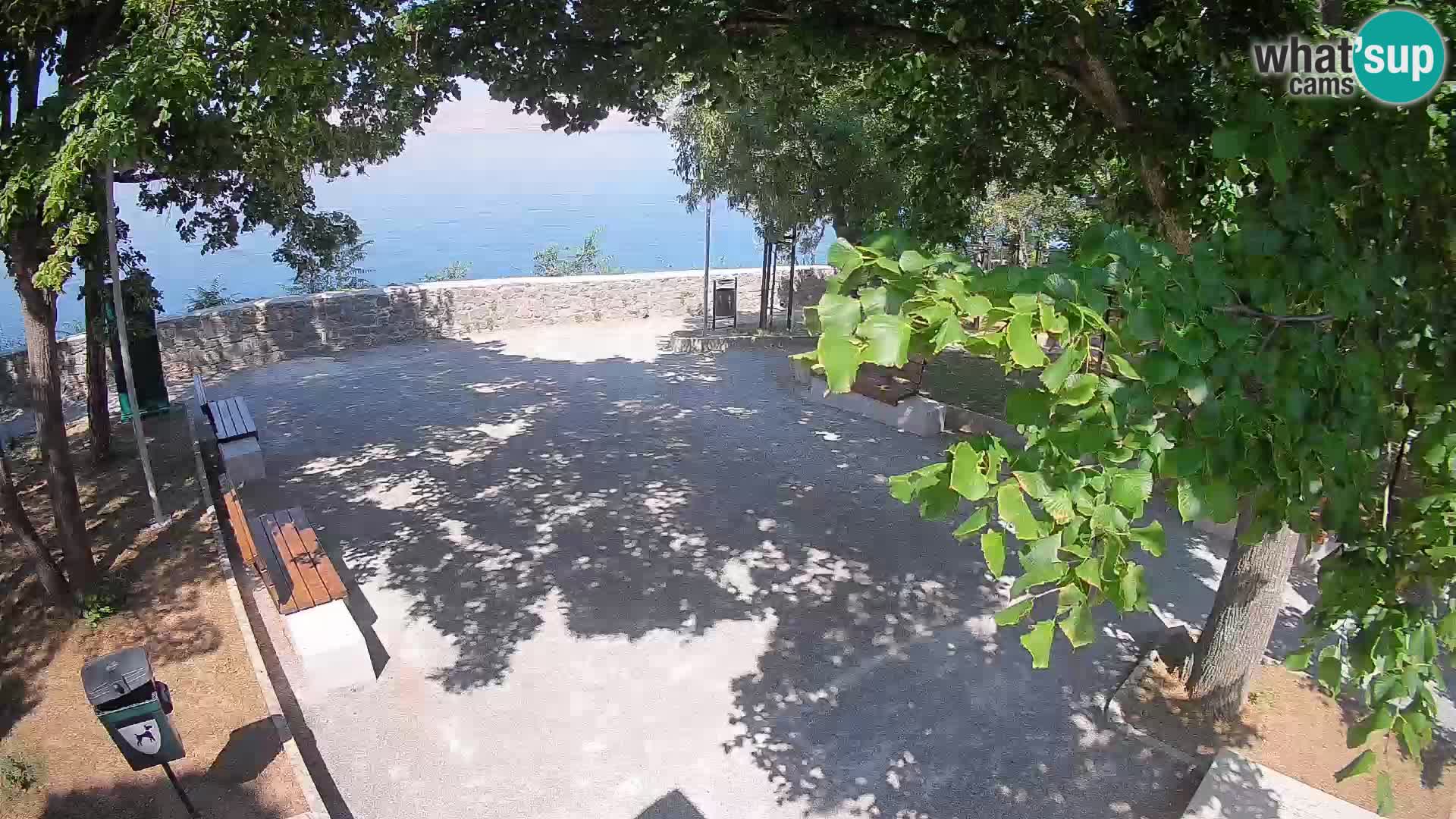Webcam Senj en direct – Parc des Écrivains et canal du Velebit