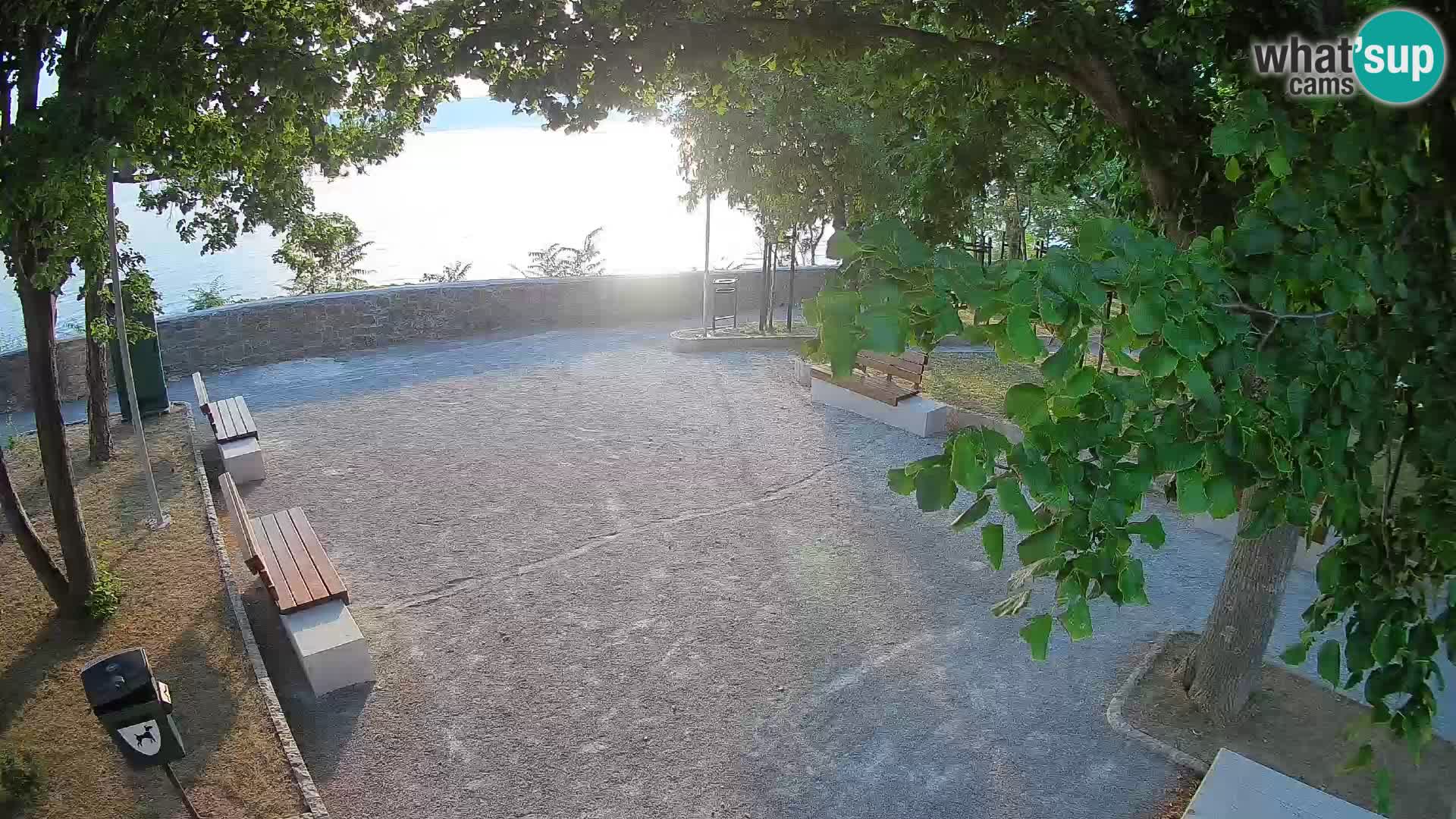 Webcam Senj en direct – Parc des Écrivains et canal du Velebit