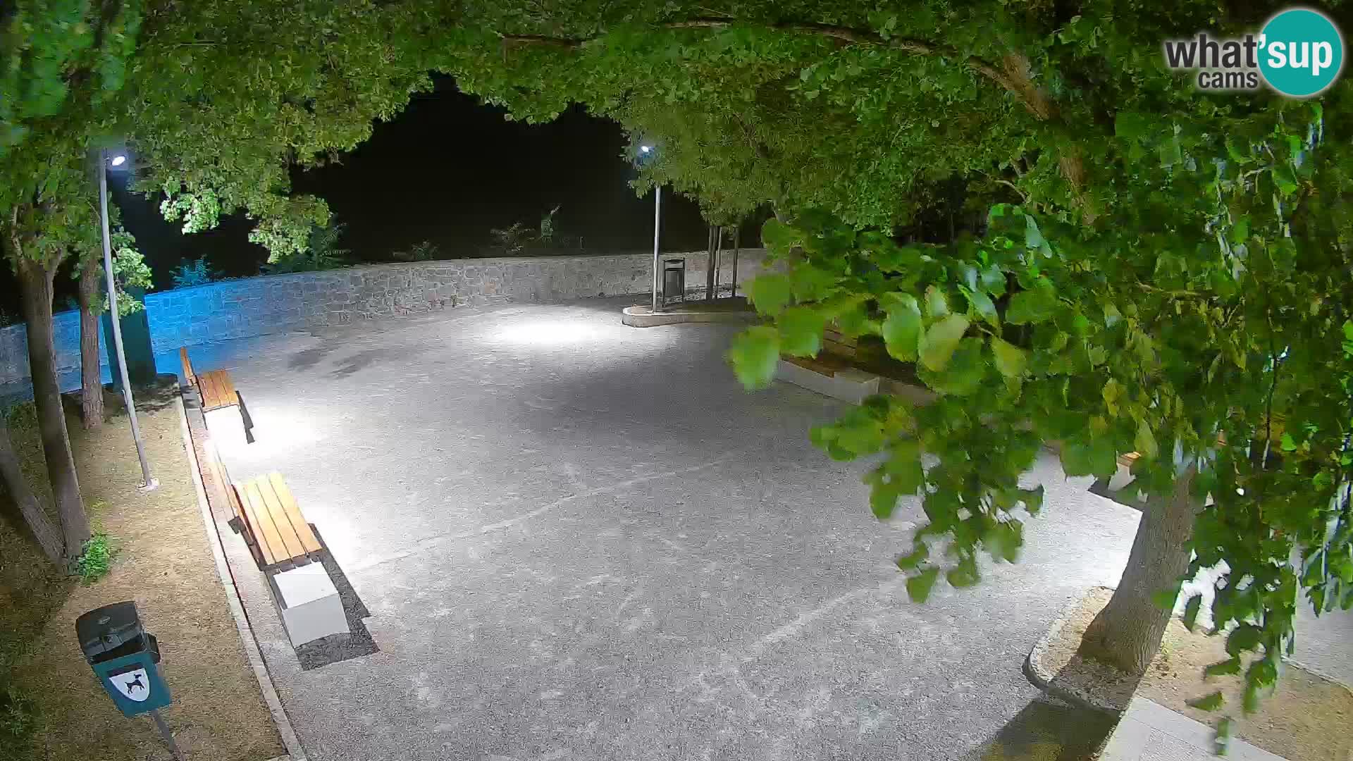 Webcam Senj en direct – Parc des Écrivains et canal du Velebit