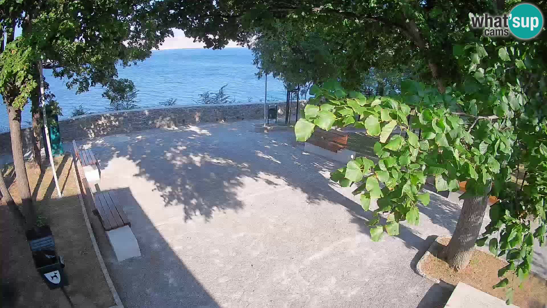 Kamera uživo Senj – Park književnika i Velebitski kanal