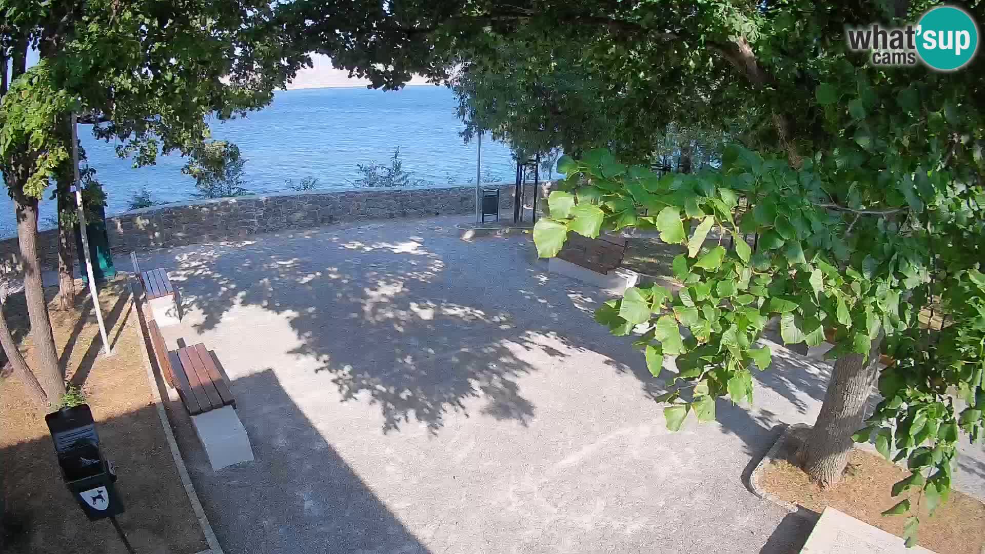 Kamera uživo Senj – Park književnika i Velebitski kanal