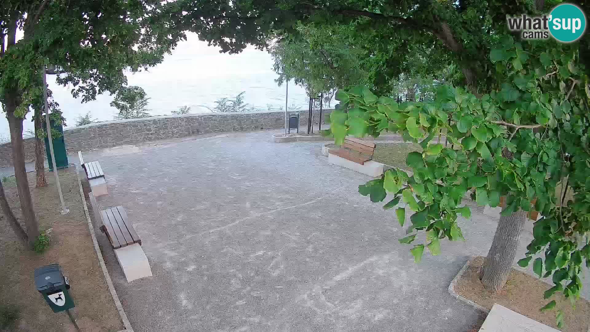 Webcam Senj en direct – Parc des Écrivains et canal du Velebit