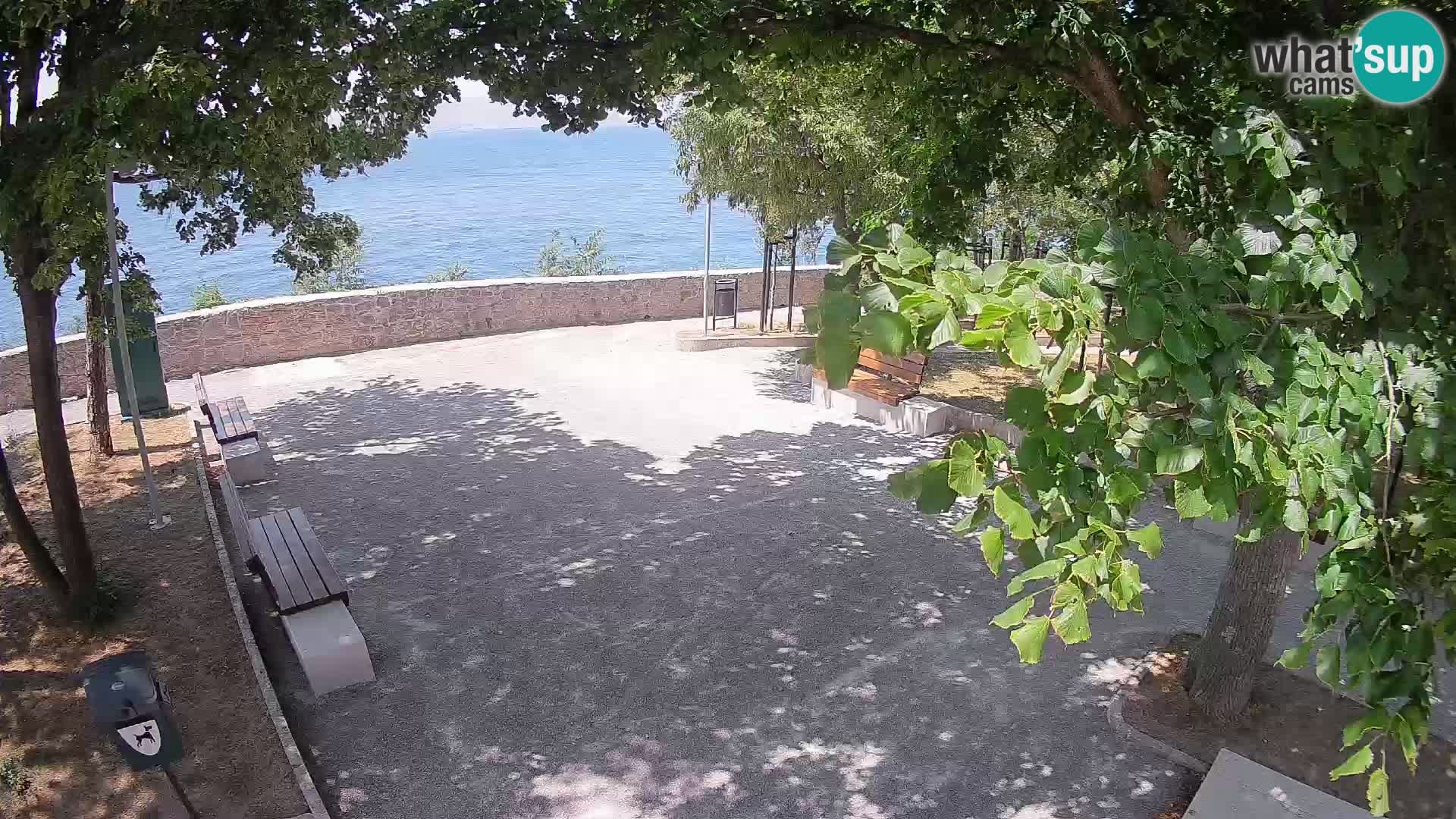 Webcam Senj en direct – Parc des Écrivains et canal du Velebit