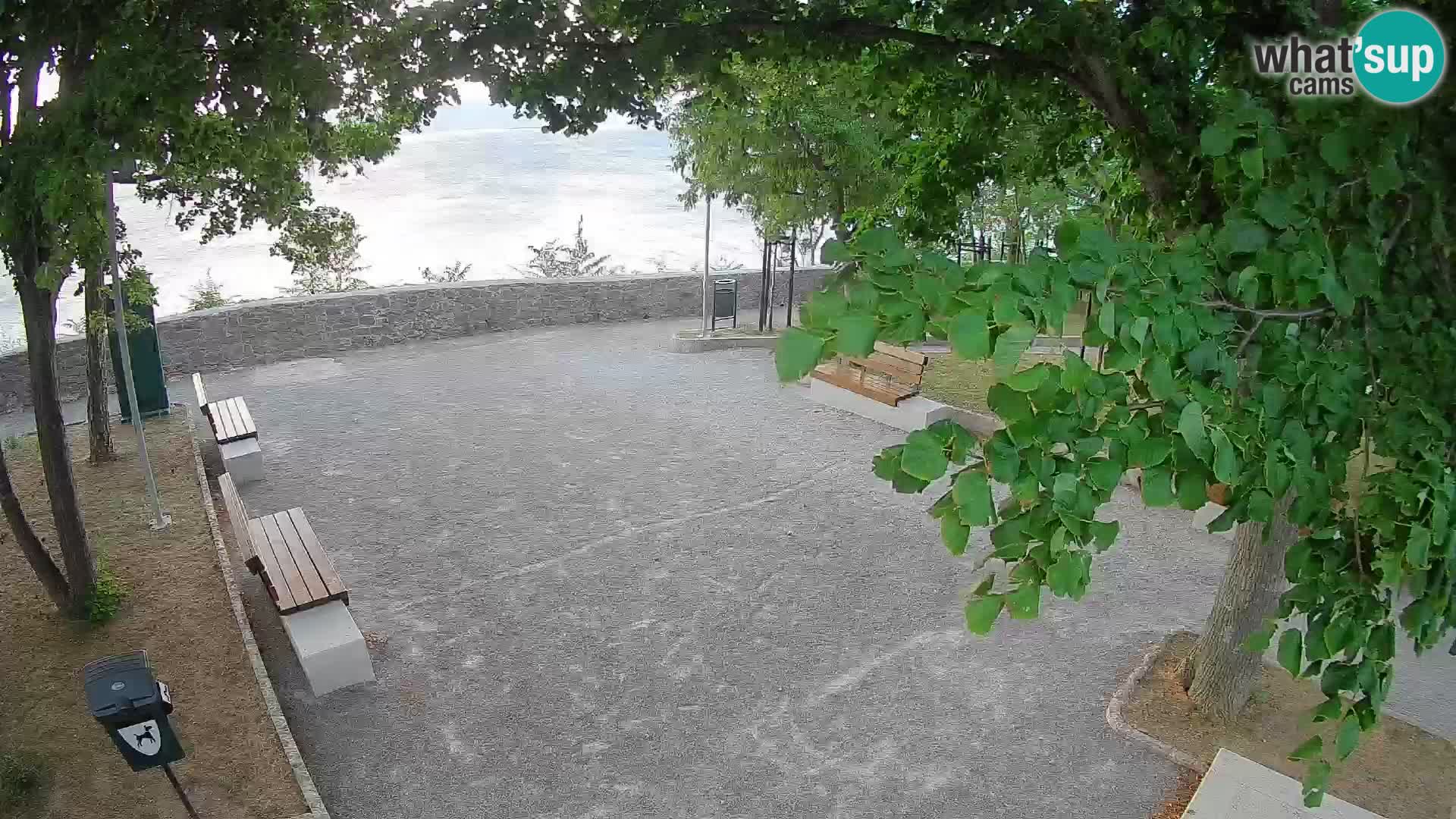Kamera uživo Senj – Park književnika i Velebitski kanal