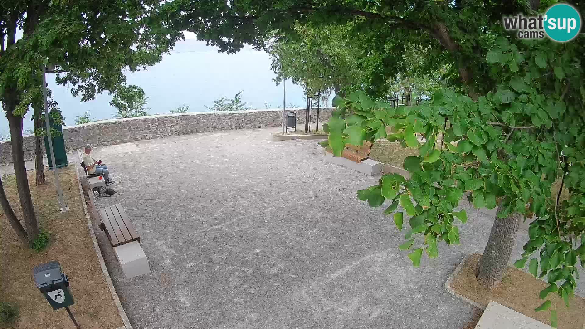 Webcam Senj en direct – Parc des Écrivains et canal du Velebit