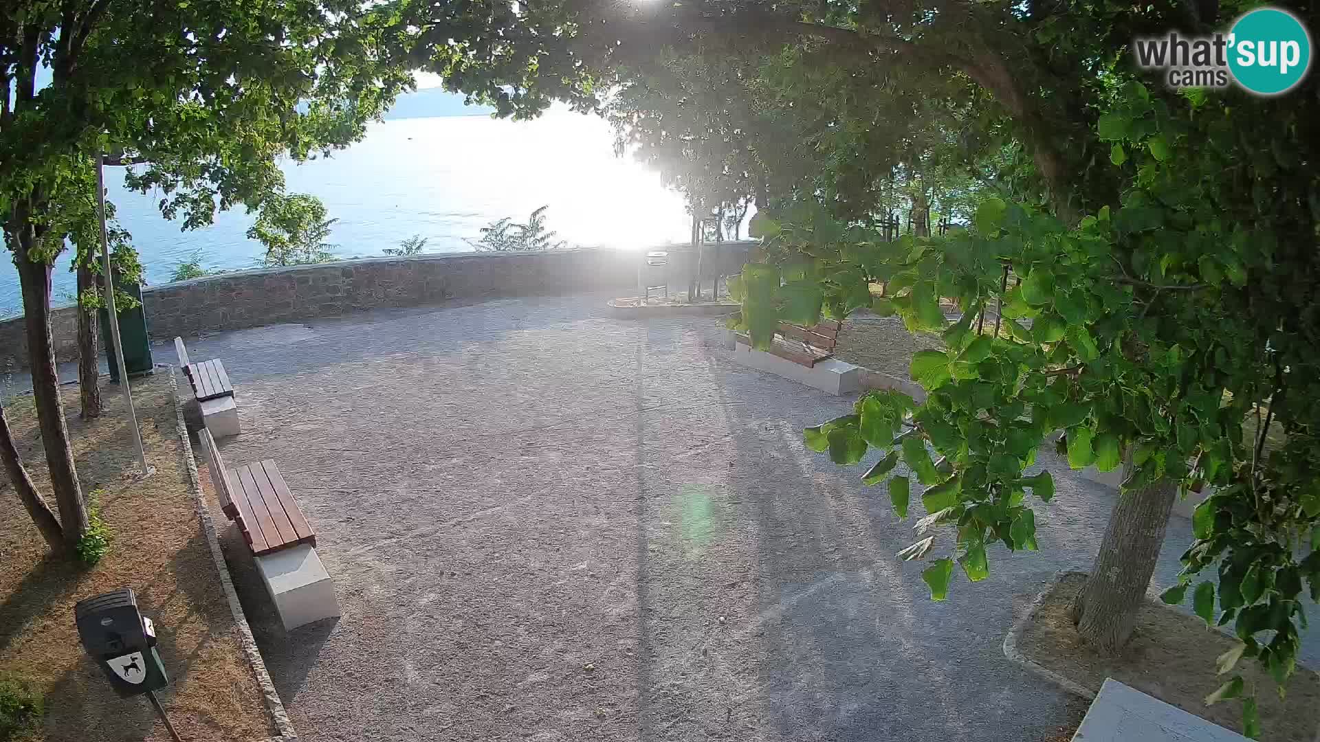Webcam Senj en direct – Parc des Écrivains et canal du Velebit