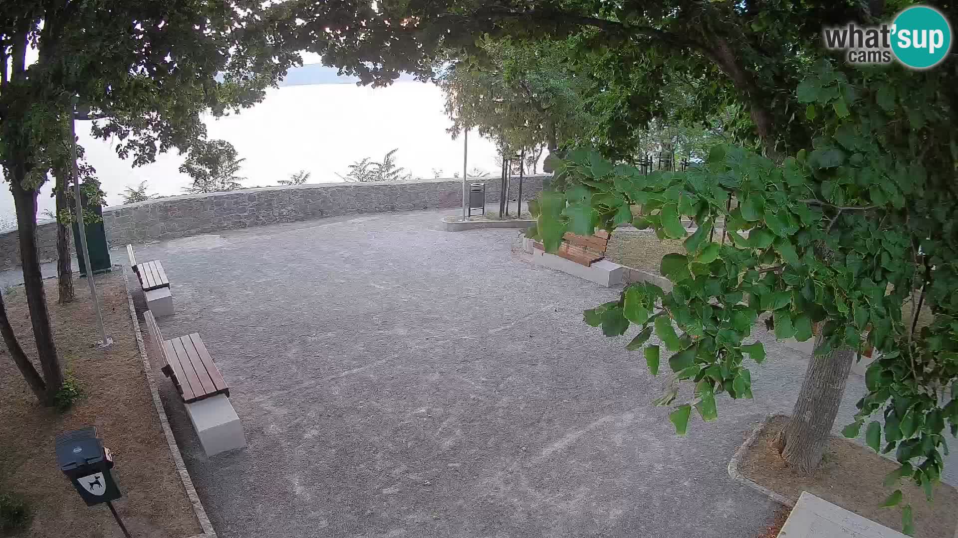 Webcam Senj en direct – Parc des Écrivains et canal du Velebit