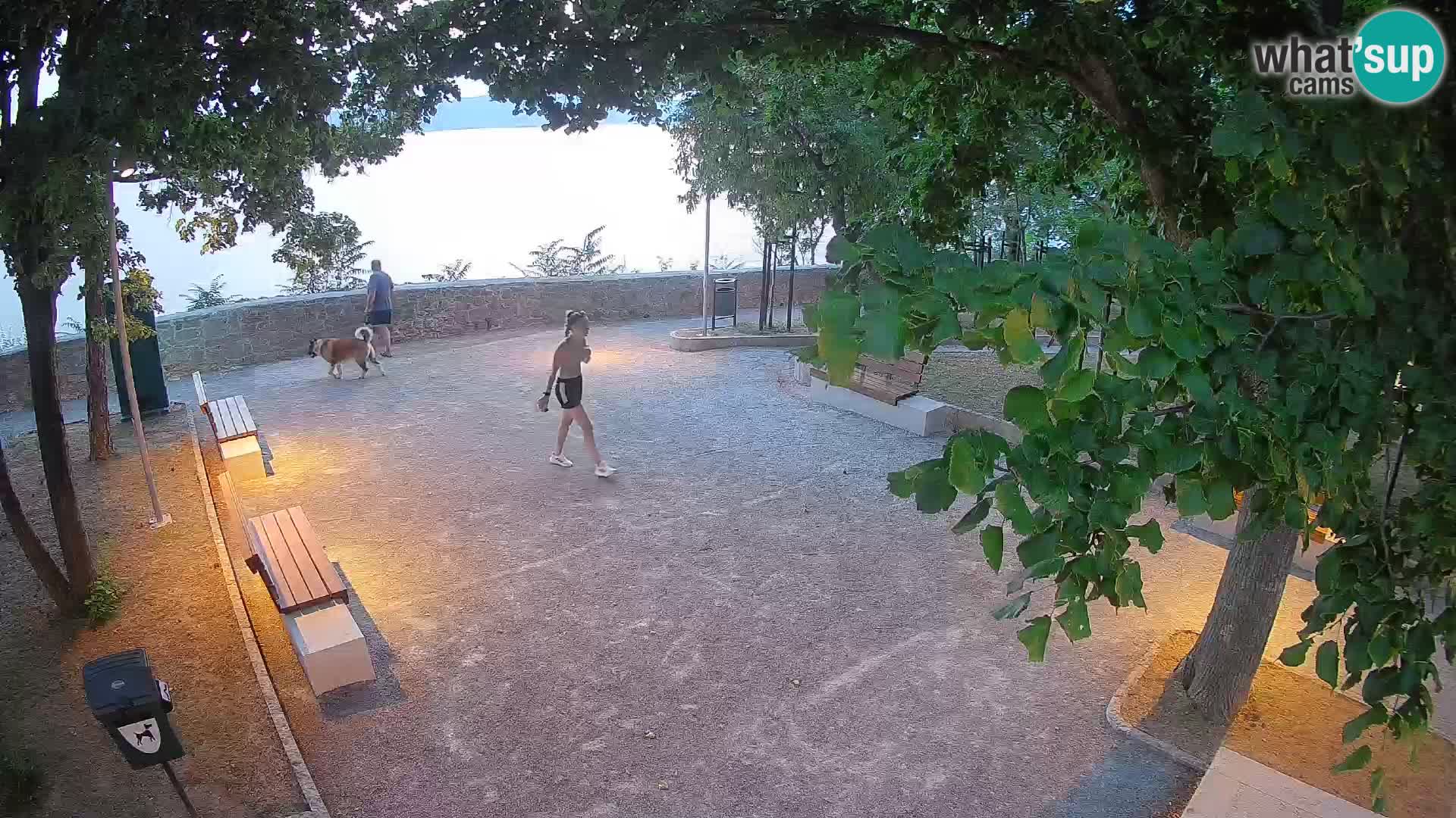 Senj Live Webcam – Schriftstellerpark und Velebit-Kanal