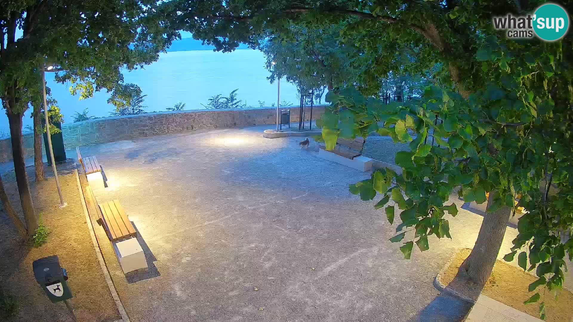 Kamera uživo Senj – Park književnika i Velebitski kanal