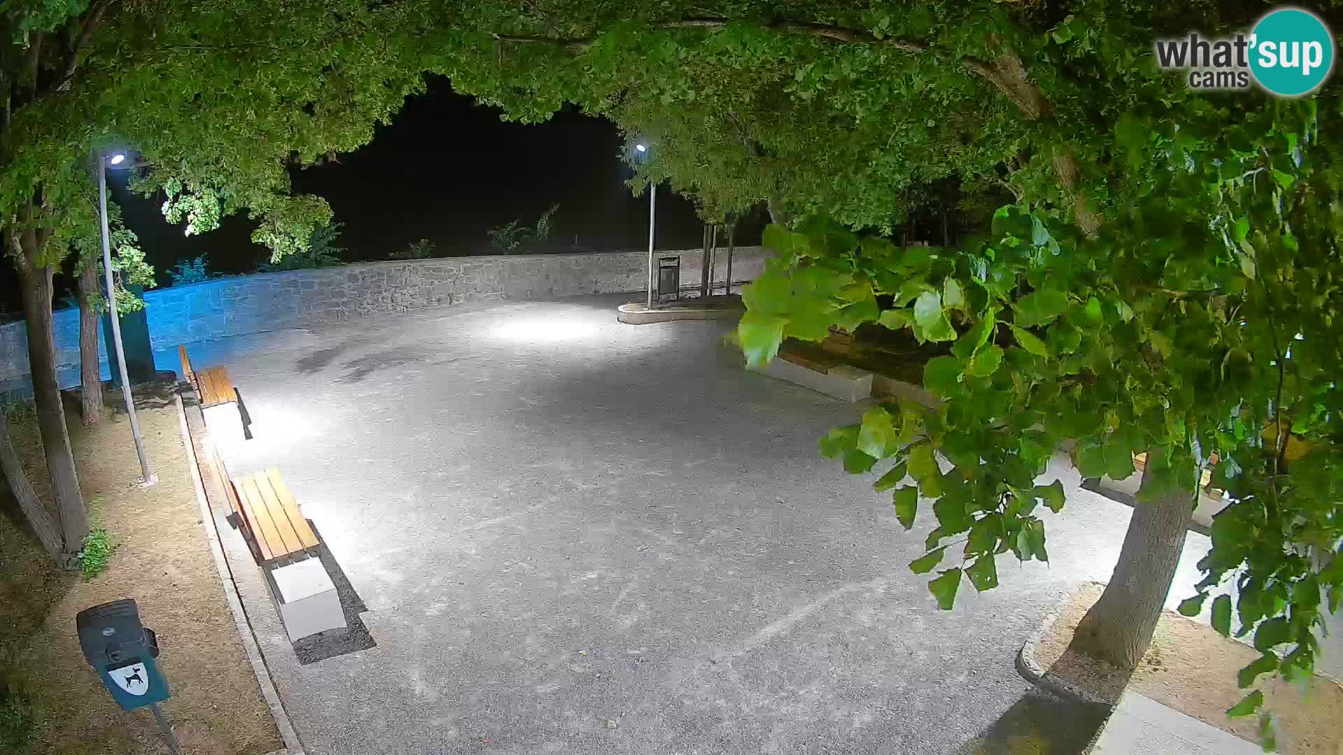 Webcam Senj en direct – Parc des Écrivains et canal du Velebit