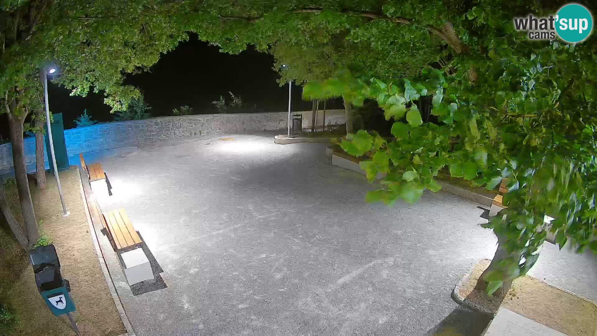 Spletna kamera Senj v živo – Park pisateljev in Velebitski kanal