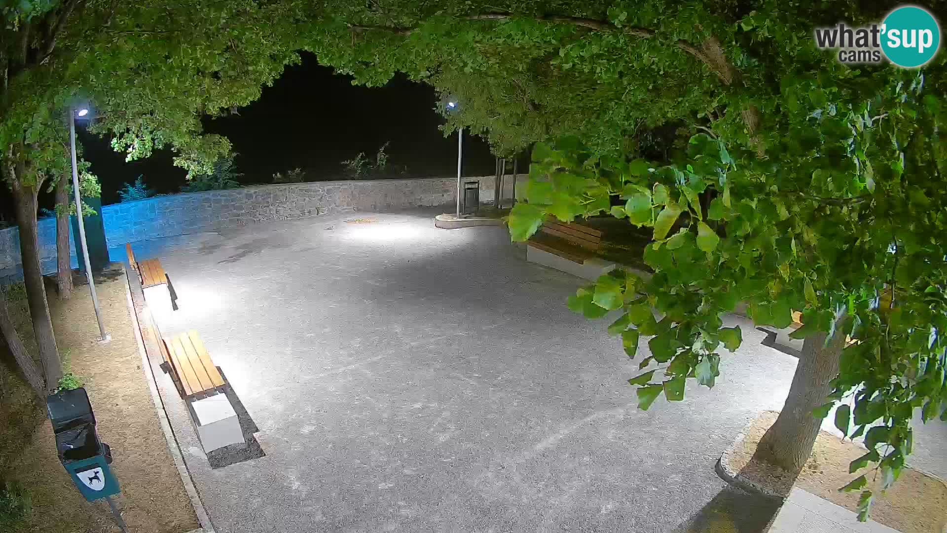 Webcam Senj en direct – Parc des Écrivains et canal du Velebit