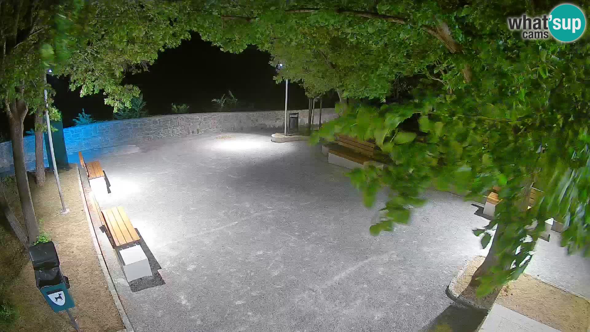 Kamera uživo Senj – Park književnika i Velebitski kanal