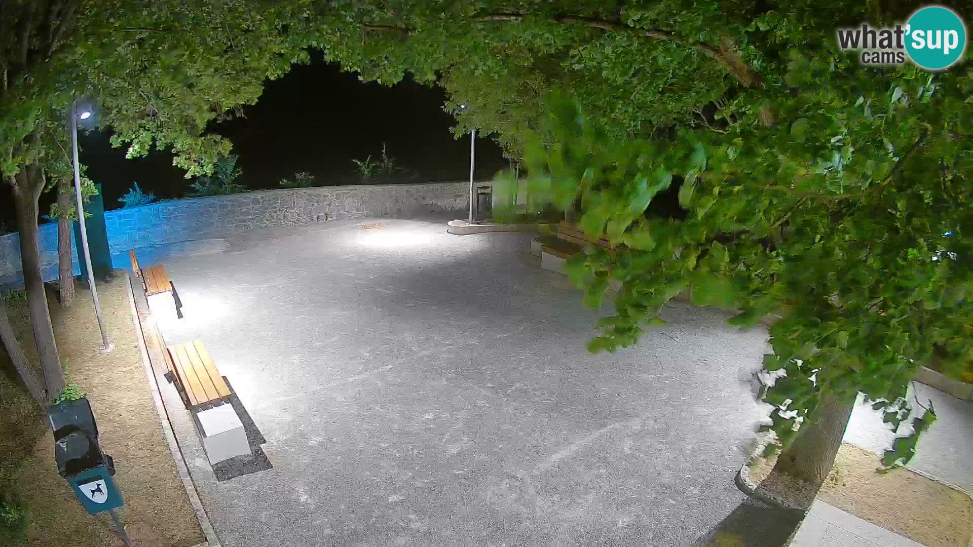 Spletna kamera Senj v živo – Park pisateljev in Velebitski kanal