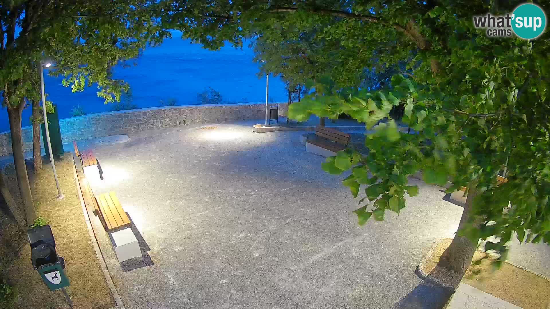 Webcam Senj en direct – Parc des Écrivains et canal du Velebit