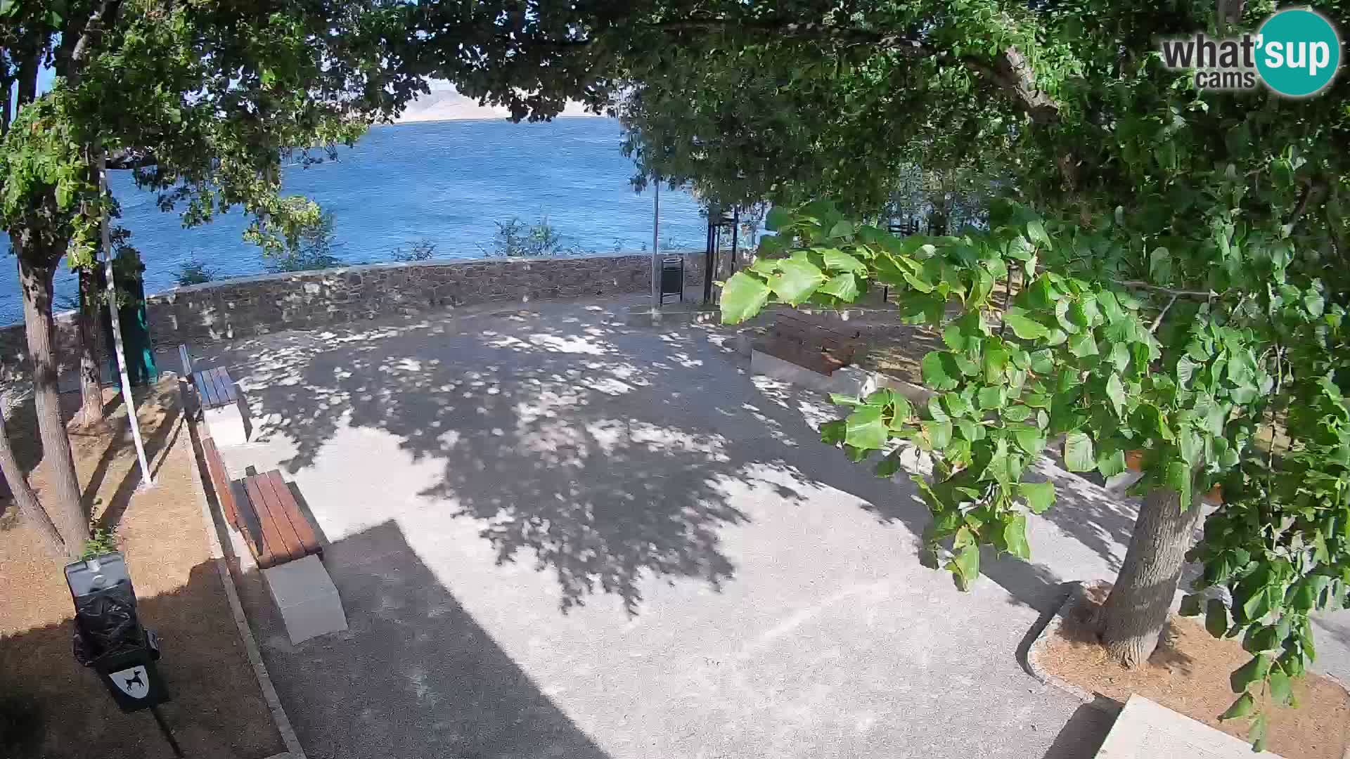 Webcam Senj en direct – Parc des Écrivains et canal du Velebit