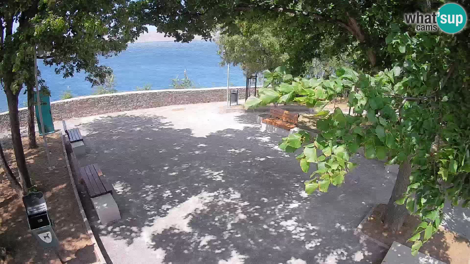 Webcam Senj en direct – Parc des Écrivains et canal du Velebit