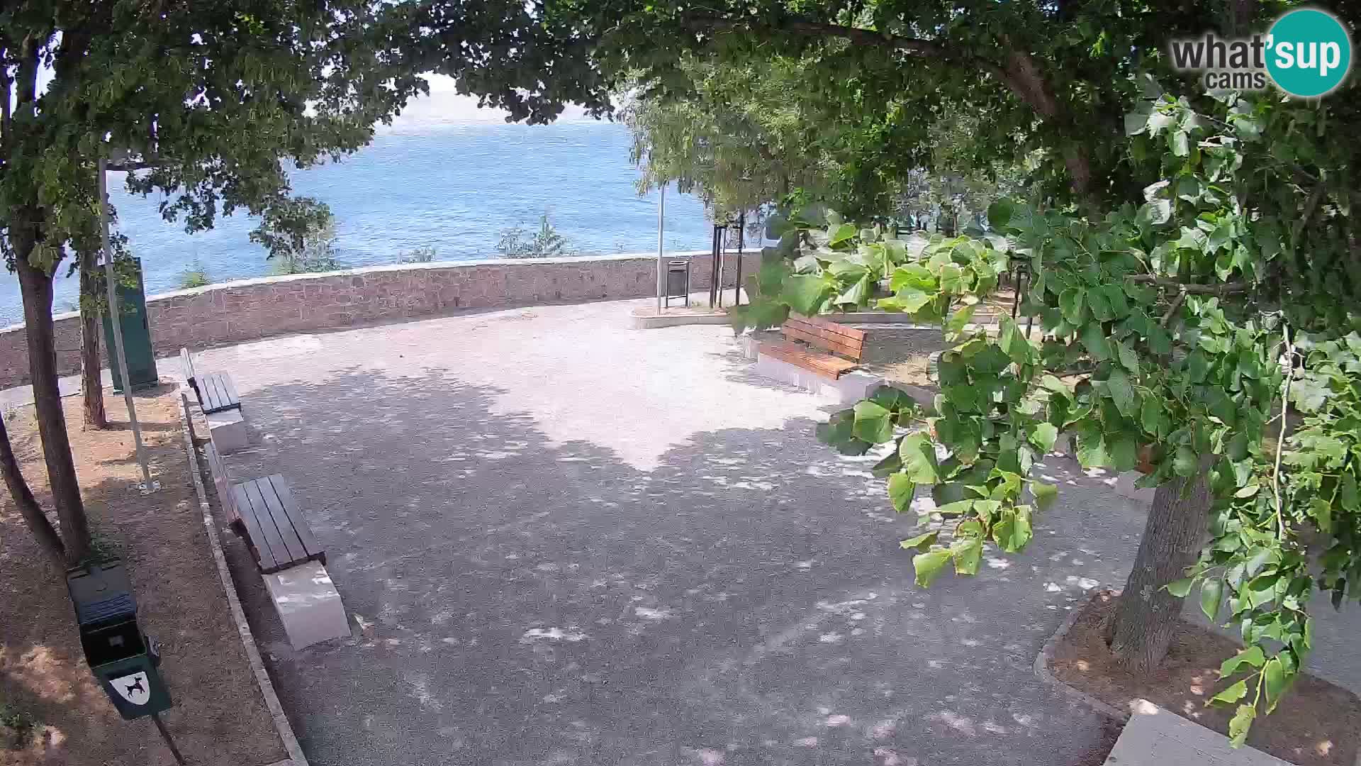 Spletna kamera Senj v živo – Park pisateljev in Velebitski kanal