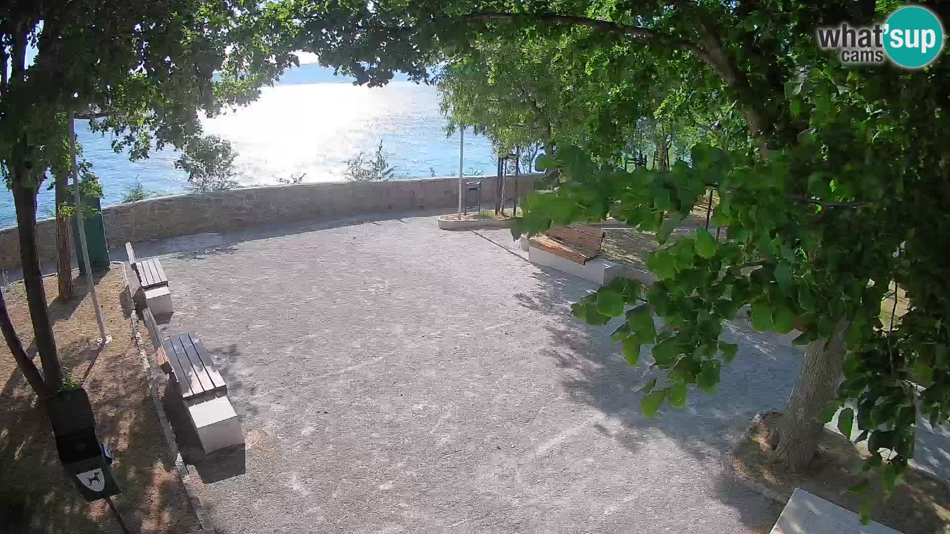 Webcam Senj en direct – Parc des Écrivains et canal du Velebit