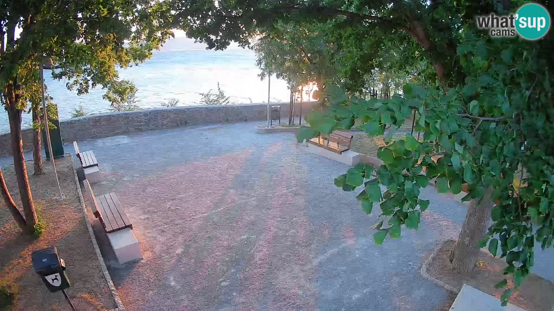 Kamera uživo Senj – Park književnika i Velebitski kanal