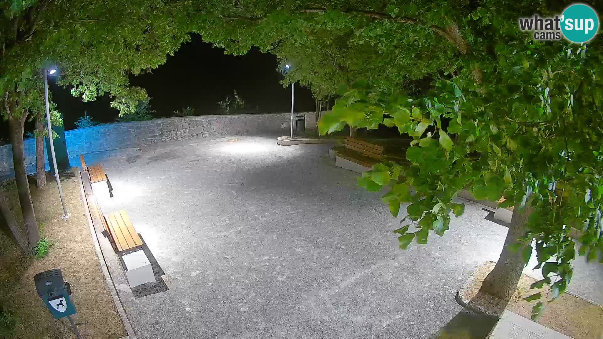 Kamera uživo Senj – Park književnika i Velebitski kanal