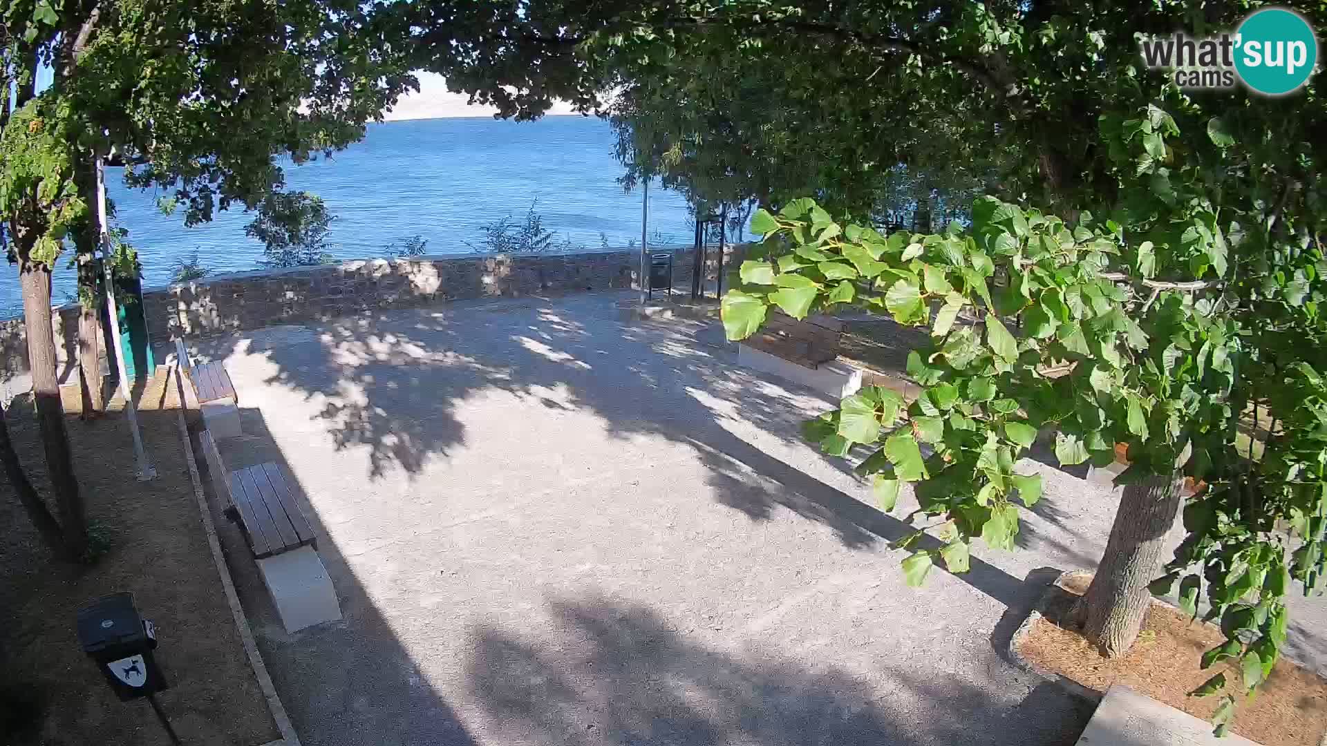 Kamera uživo Senj – Park književnika i Velebitski kanal