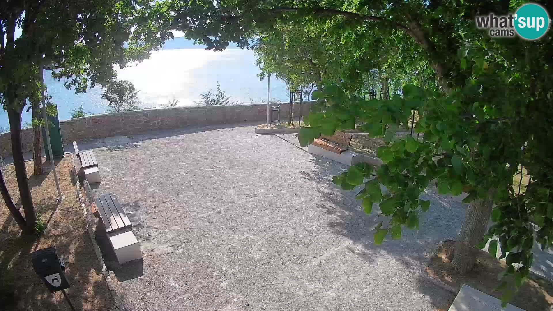 Webcam Senj en direct – Parc des Écrivains et canal du Velebit