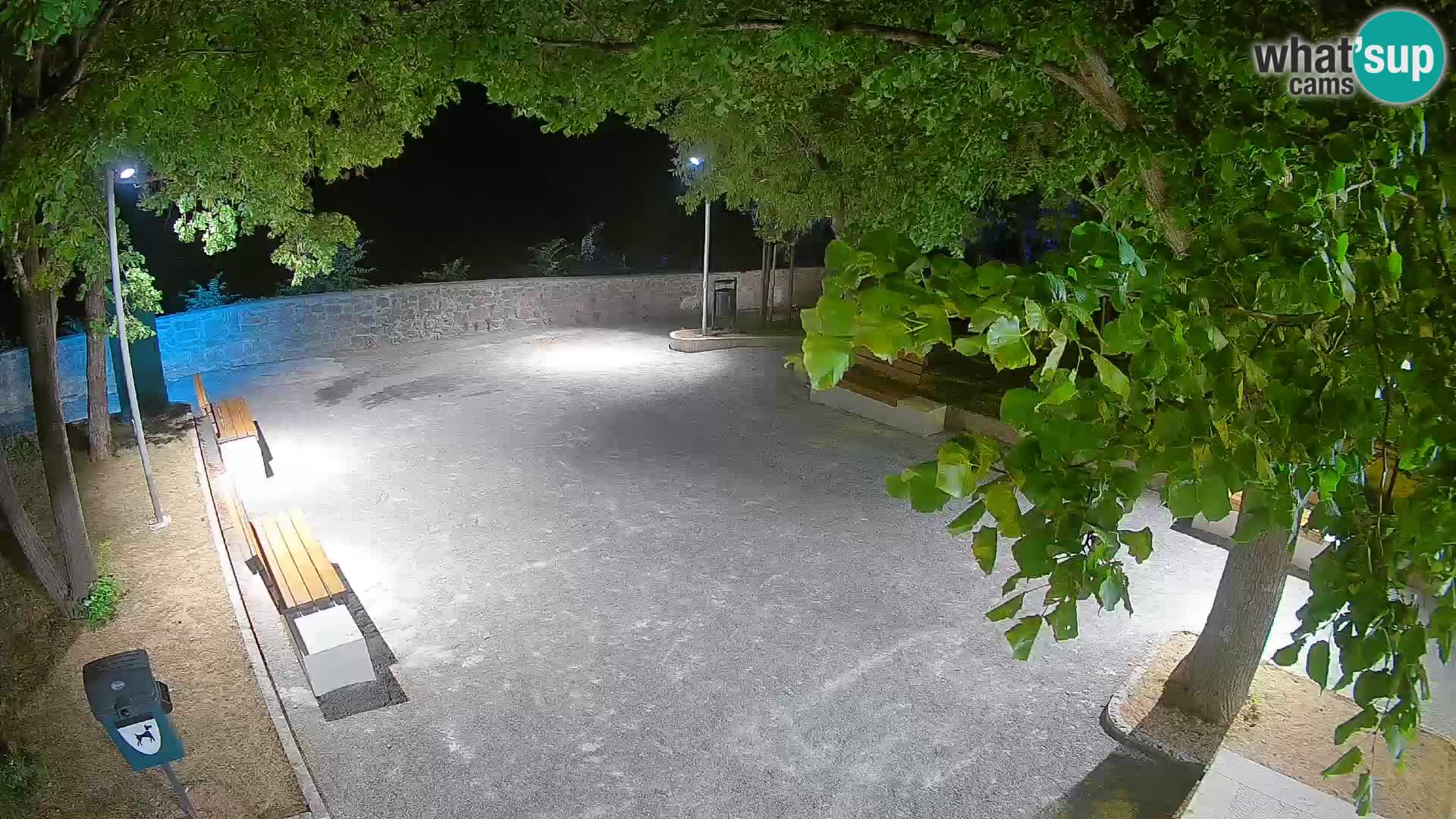 Kamera uživo Senj – Park književnika i Velebitski kanal