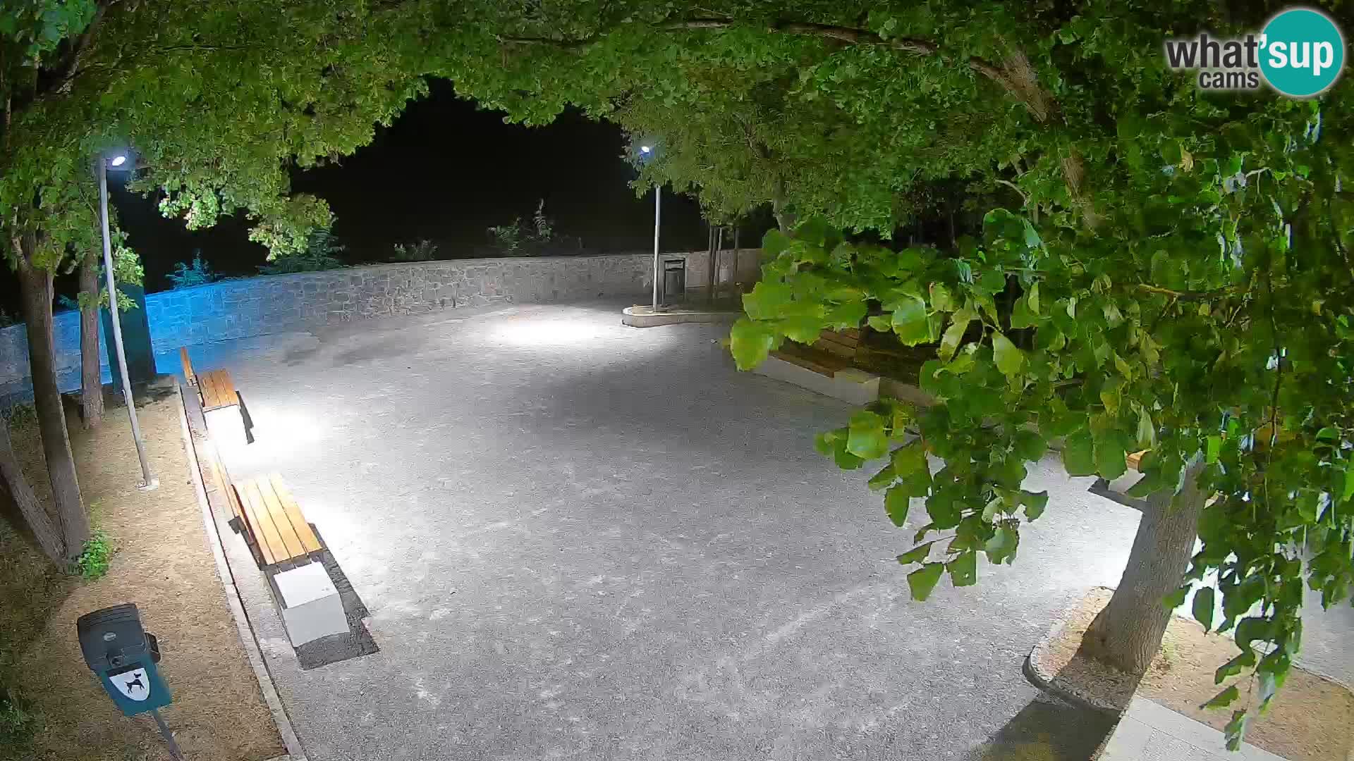 Webcam Senj en direct – Parc des Écrivains et canal du Velebit
