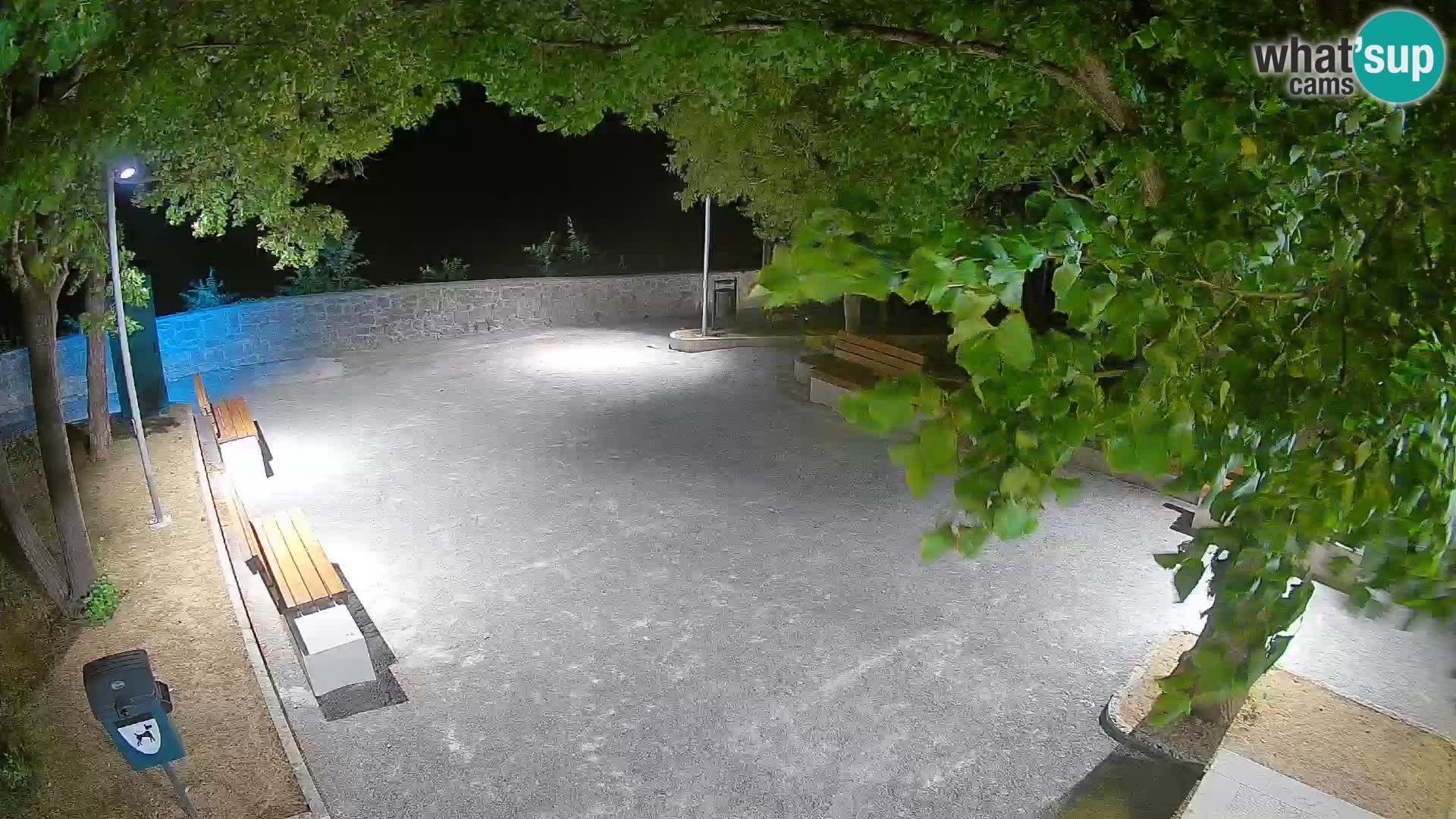 Webcam Senj en direct – Parc des Écrivains et canal du Velebit