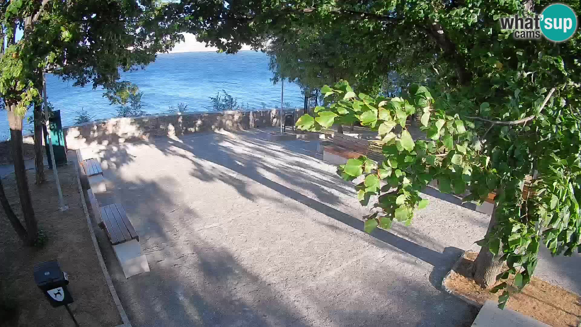Kamera uživo Senj – Park književnika i Velebitski kanal