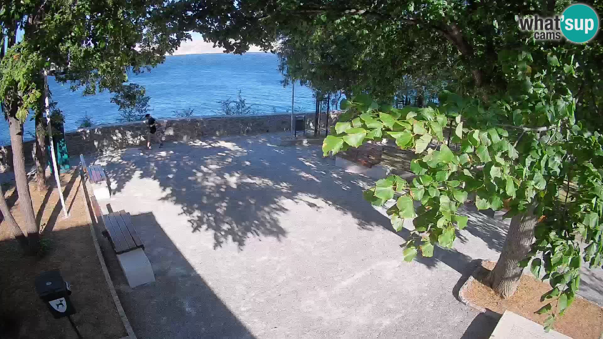 Webcam Senj en direct – Parc des Écrivains et canal du Velebit