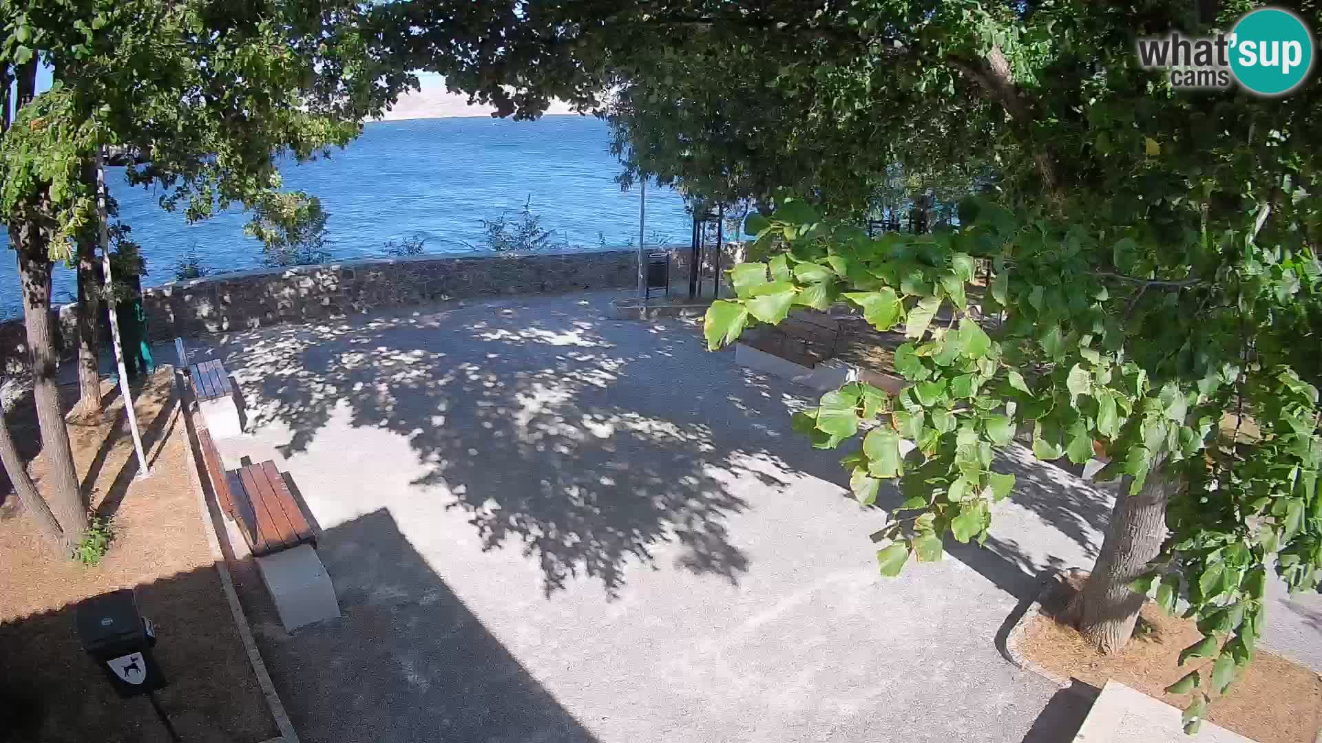 Spletna kamera Senj v živo – Park pisateljev in Velebitski kanal