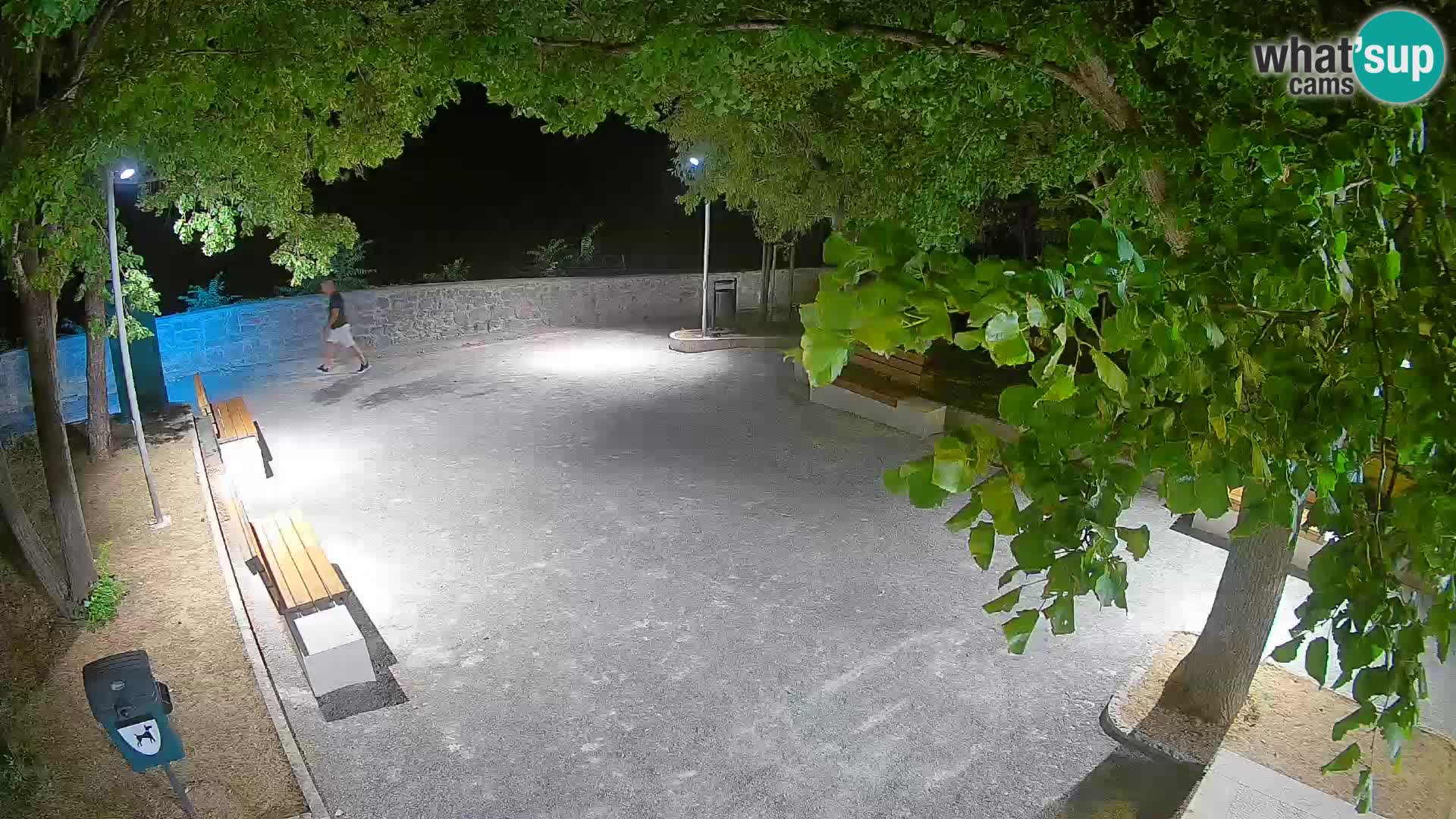 Kamera uživo Senj – Park književnika i Velebitski kanal