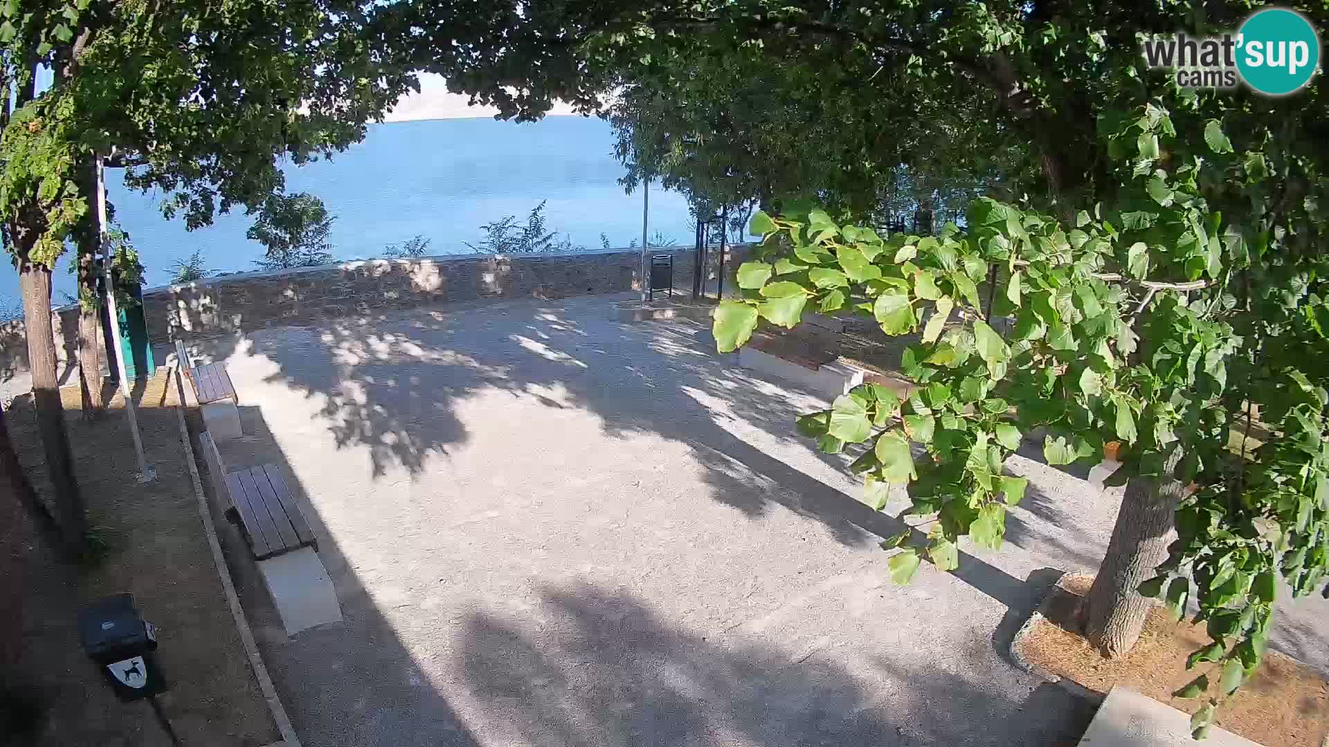 Kamera uživo Senj – Park književnika i Velebitski kanal
