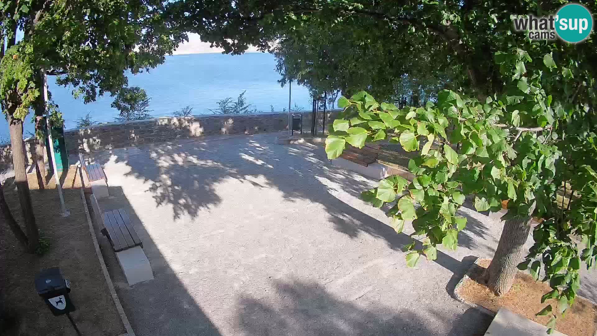 Kamera uživo Senj – Park književnika i Velebitski kanal
