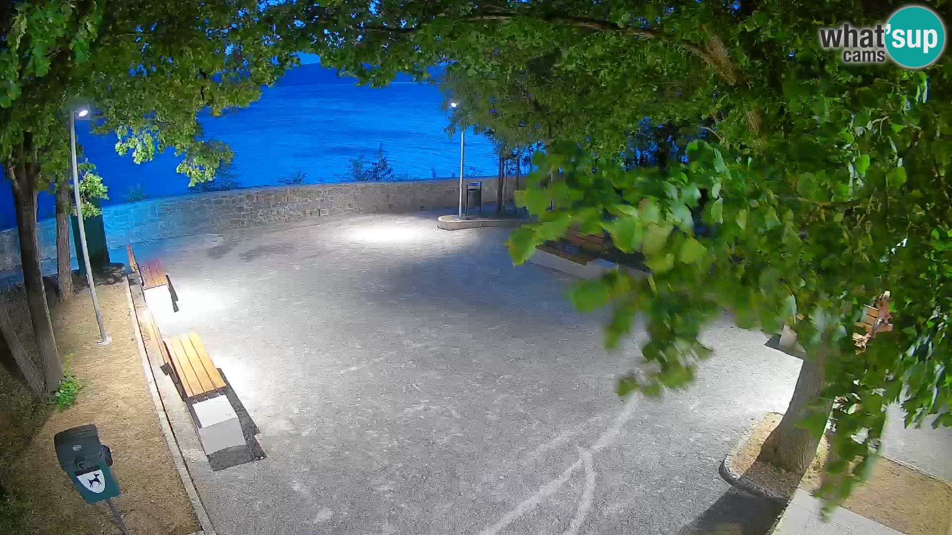 Webcam Senj en direct – Parc des Écrivains et canal du Velebit